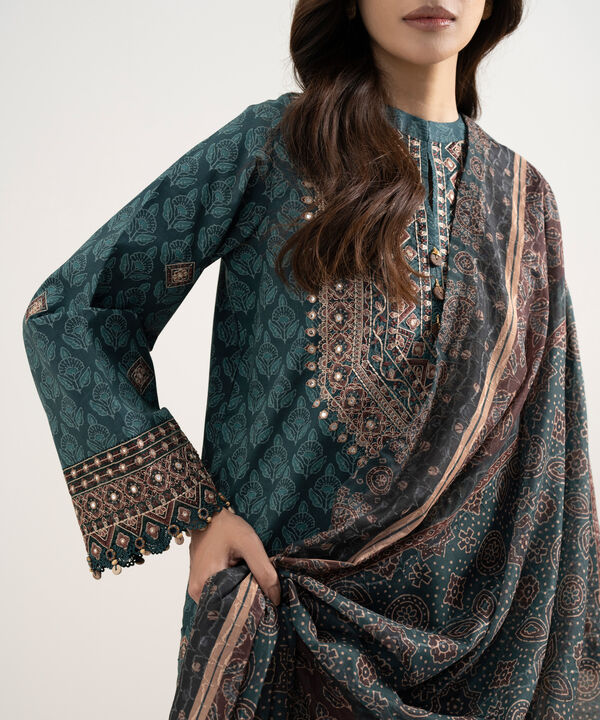 3 Piece - Embroidered Lawn Suit