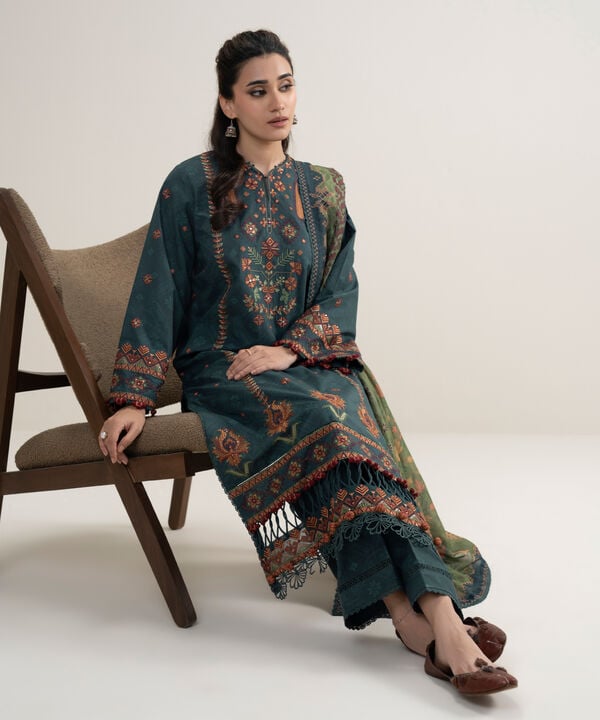 3 Piece - Embroidered Lawn Suit