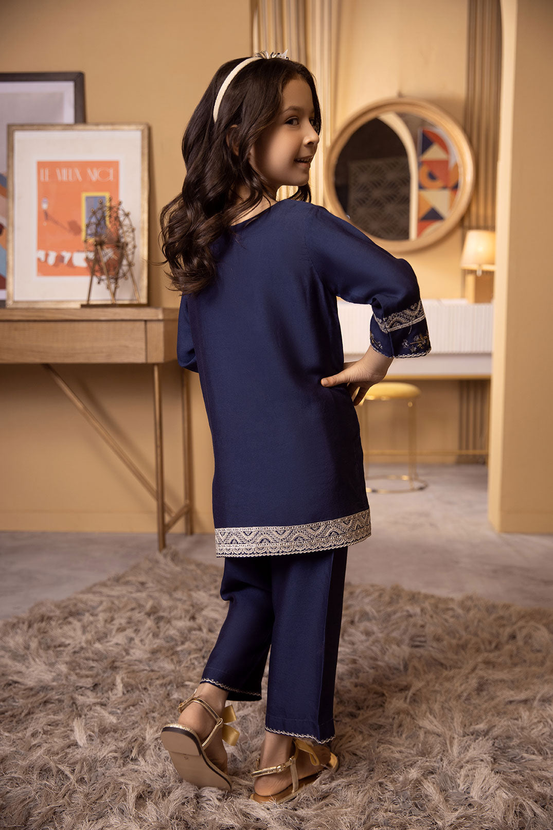 https://cdn.shopify.com/s/files/1/0587/3080/7460/products/UBNL5683.jpg?v=1736415013