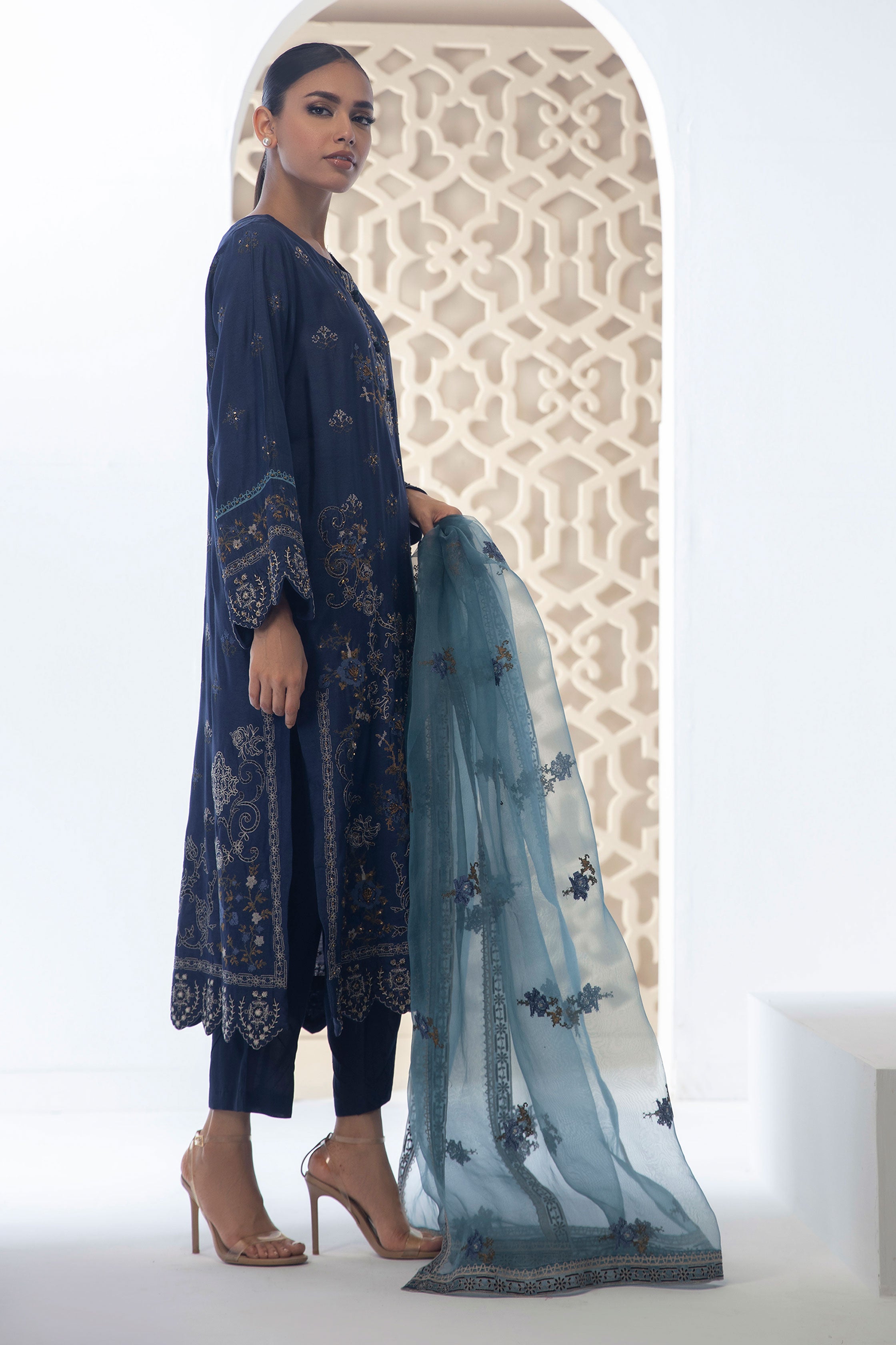 https://cdn.shopify.com/s/files/1/0587/3080/7460/products/UBNL6533.jpg?v=1736414960