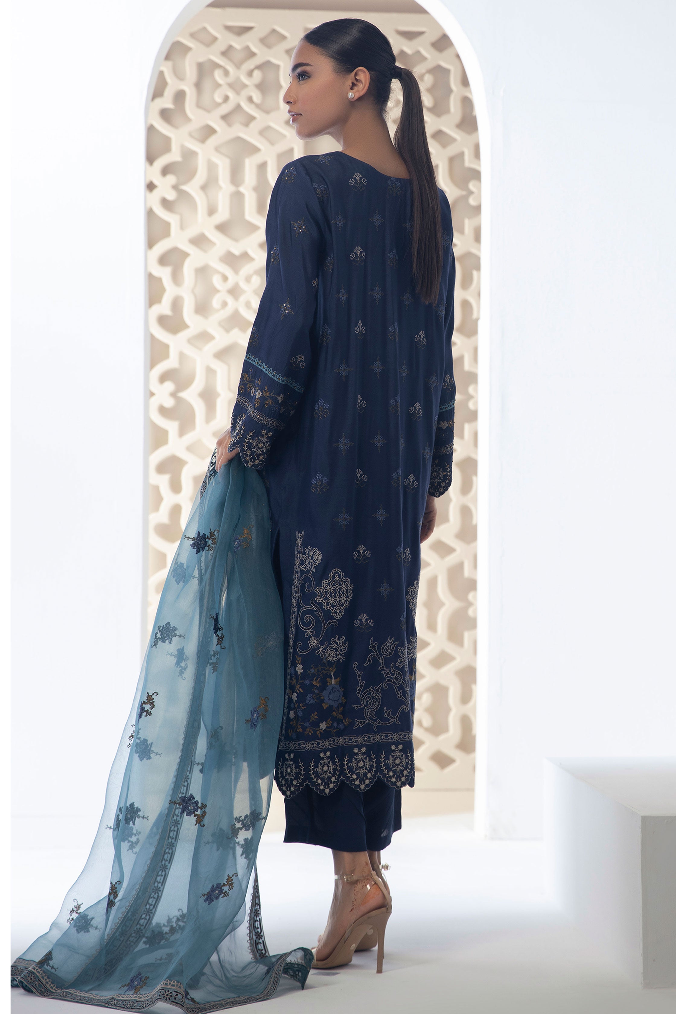 https://cdn.shopify.com/s/files/1/0587/3080/7460/products/UBNL6537.jpg?v=1736414960