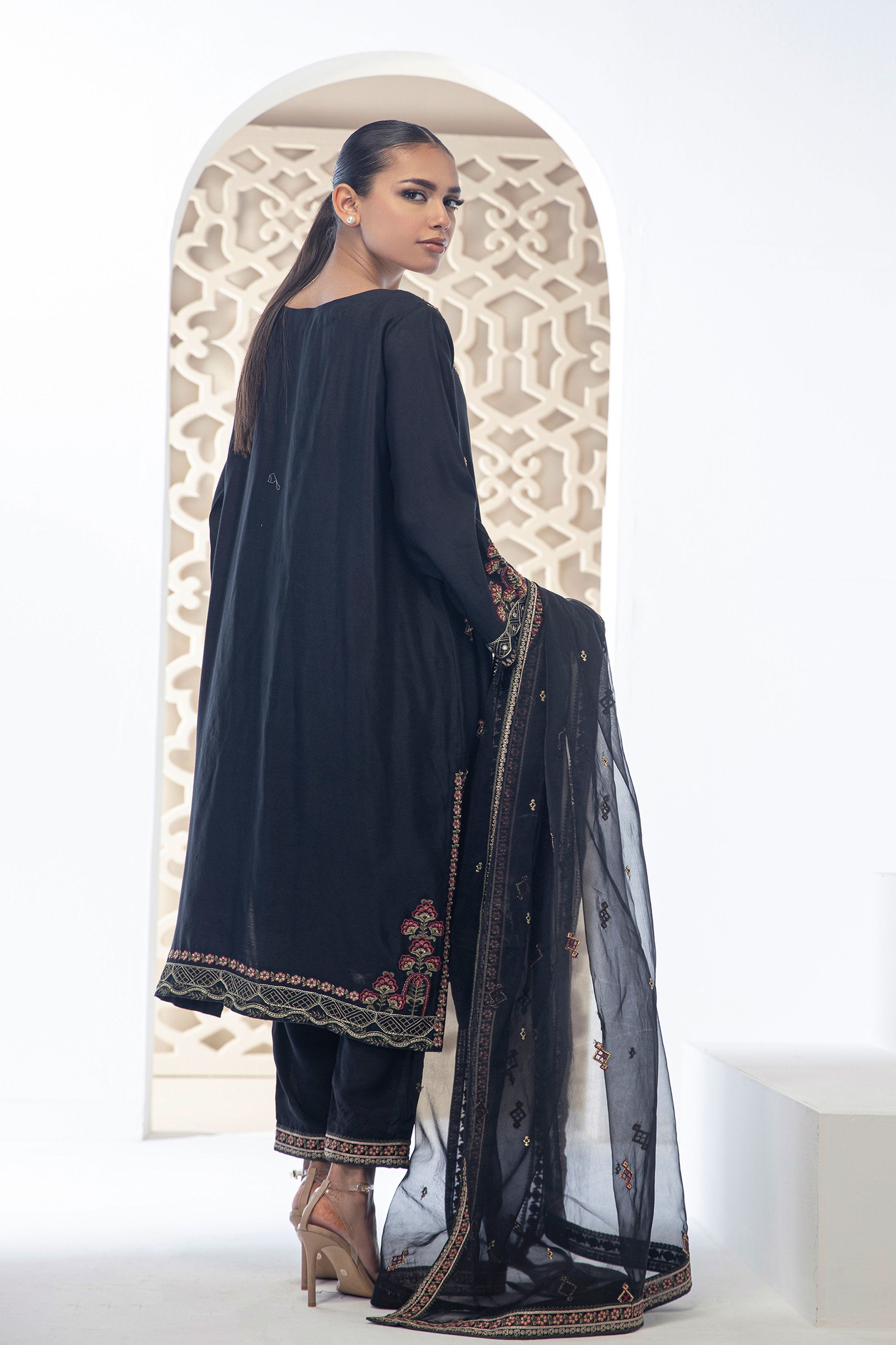 https://cdn.shopify.com/s/files/1/0587/3080/7460/products/UBNL6636.jpg?v=1736414963