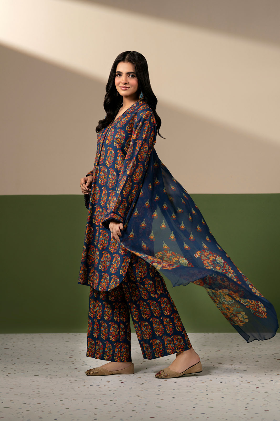 3 Piece Printed Slub Khaddar Printed Unstitched Suit (UC0139)