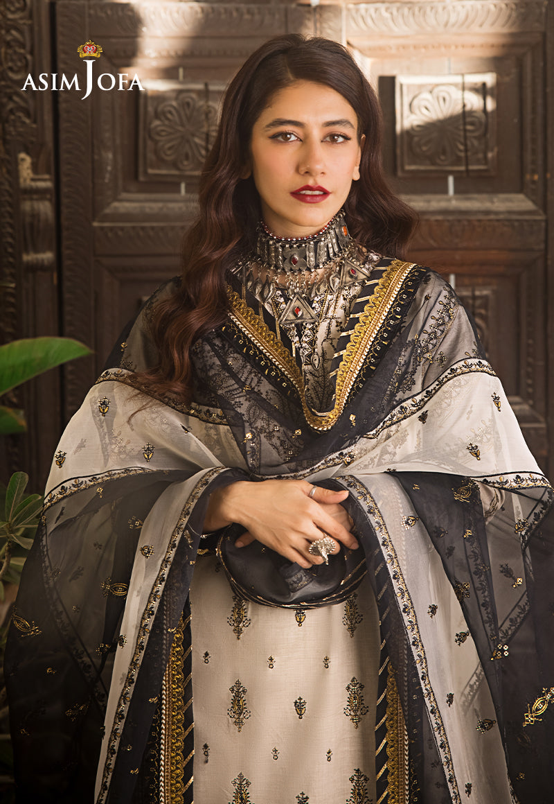 AJLR-18 EMBROIDERED LAWN 3 PCS