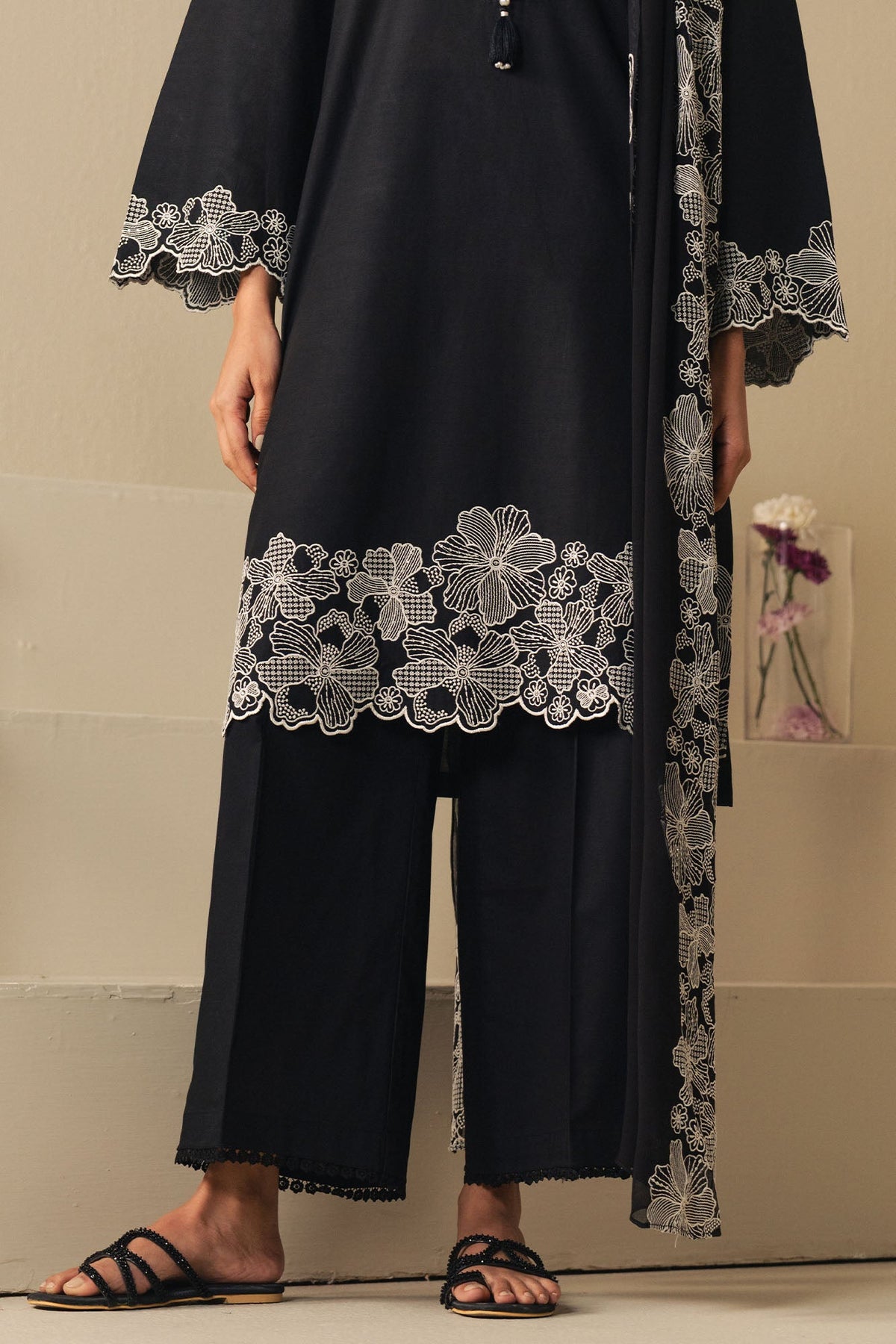 LUXE NOIR-2PC (SHIRT & DUPATTA)