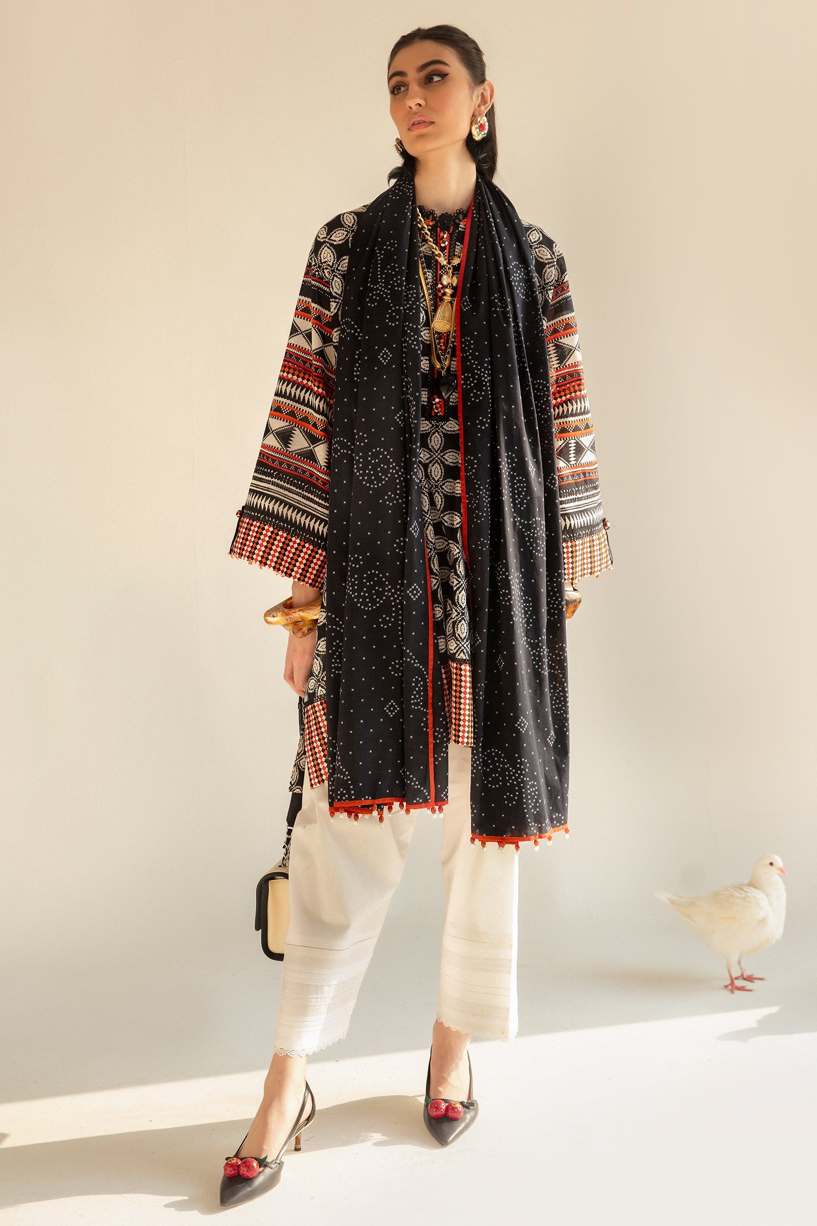 https://cdn.shopify.com/s/files/1/0081/0283/8329/products/Untitled-1_0000_1O9A8124.jpg?v=1677053808