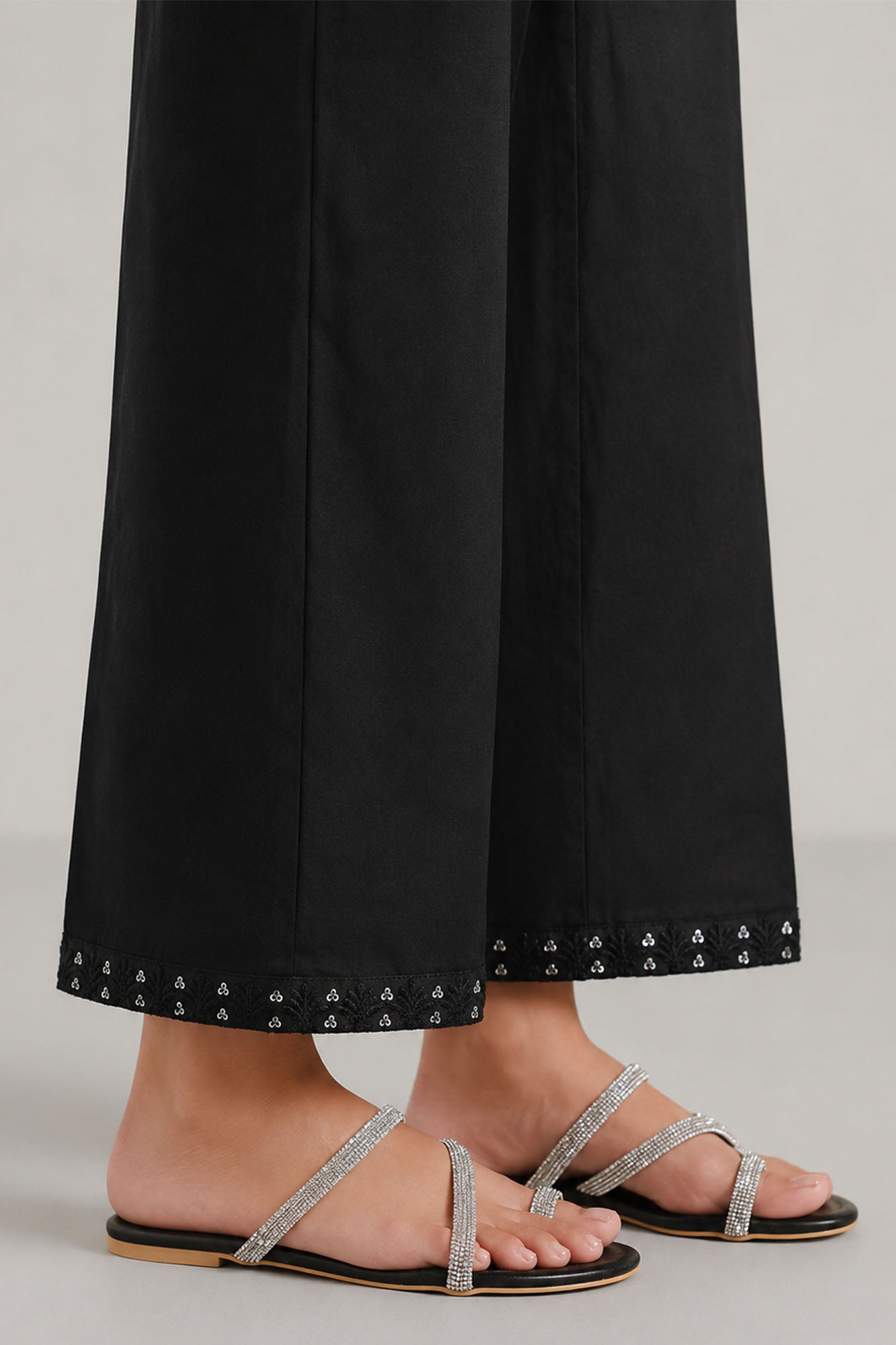 EMBROIDERED TROUSER 2