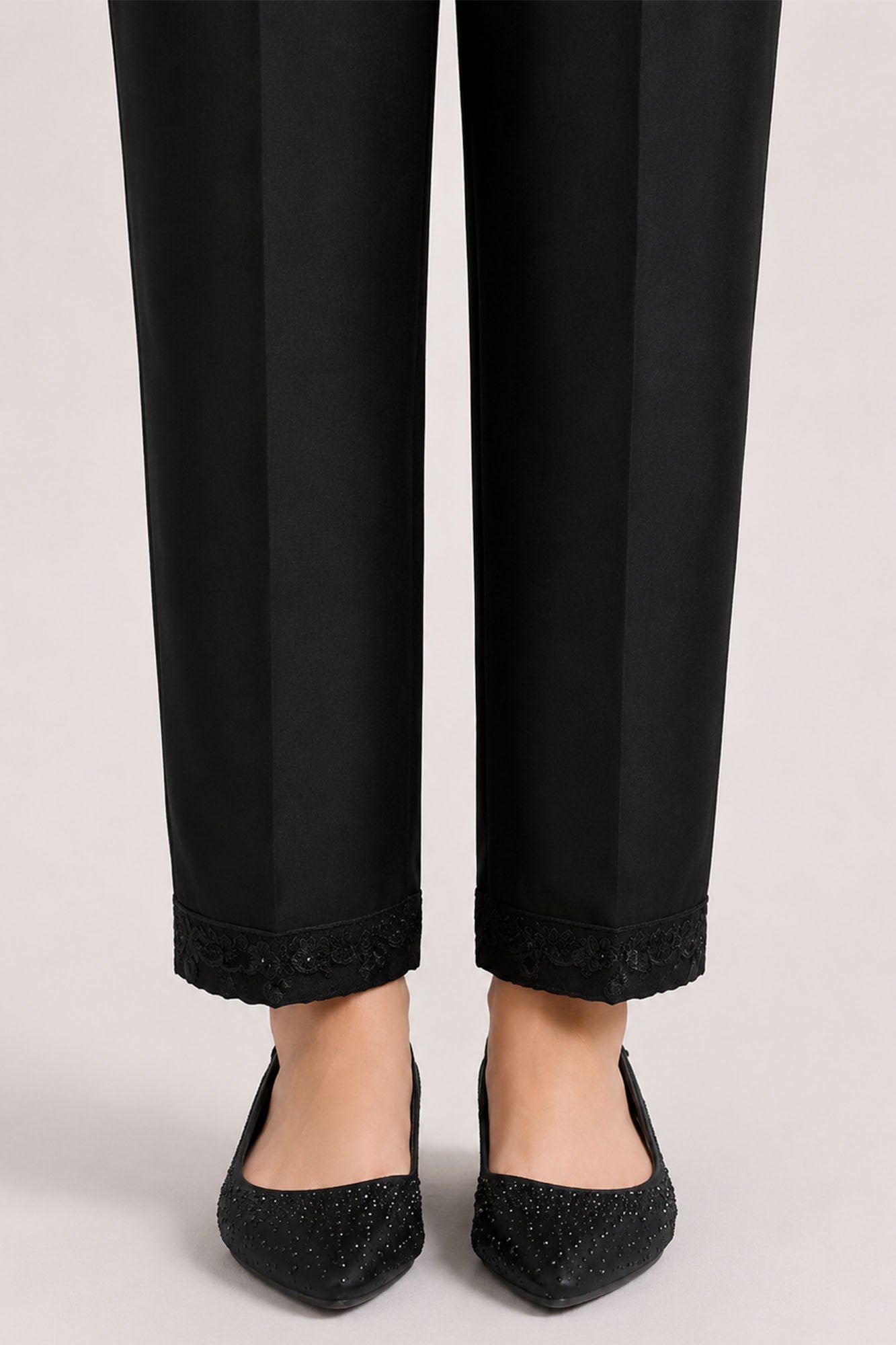 EMBROIDERED FITTED PANTS 2