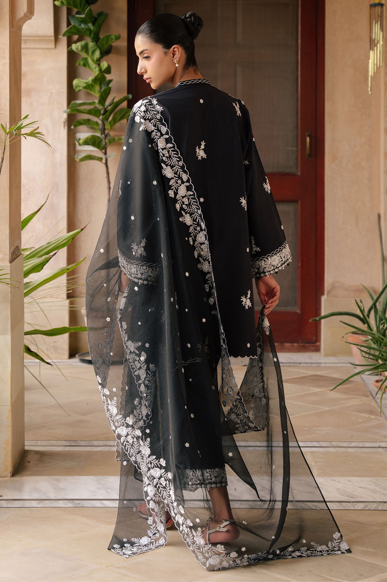 RAVEN MUSE-3PC EMBROIDERED LAWN SUIT