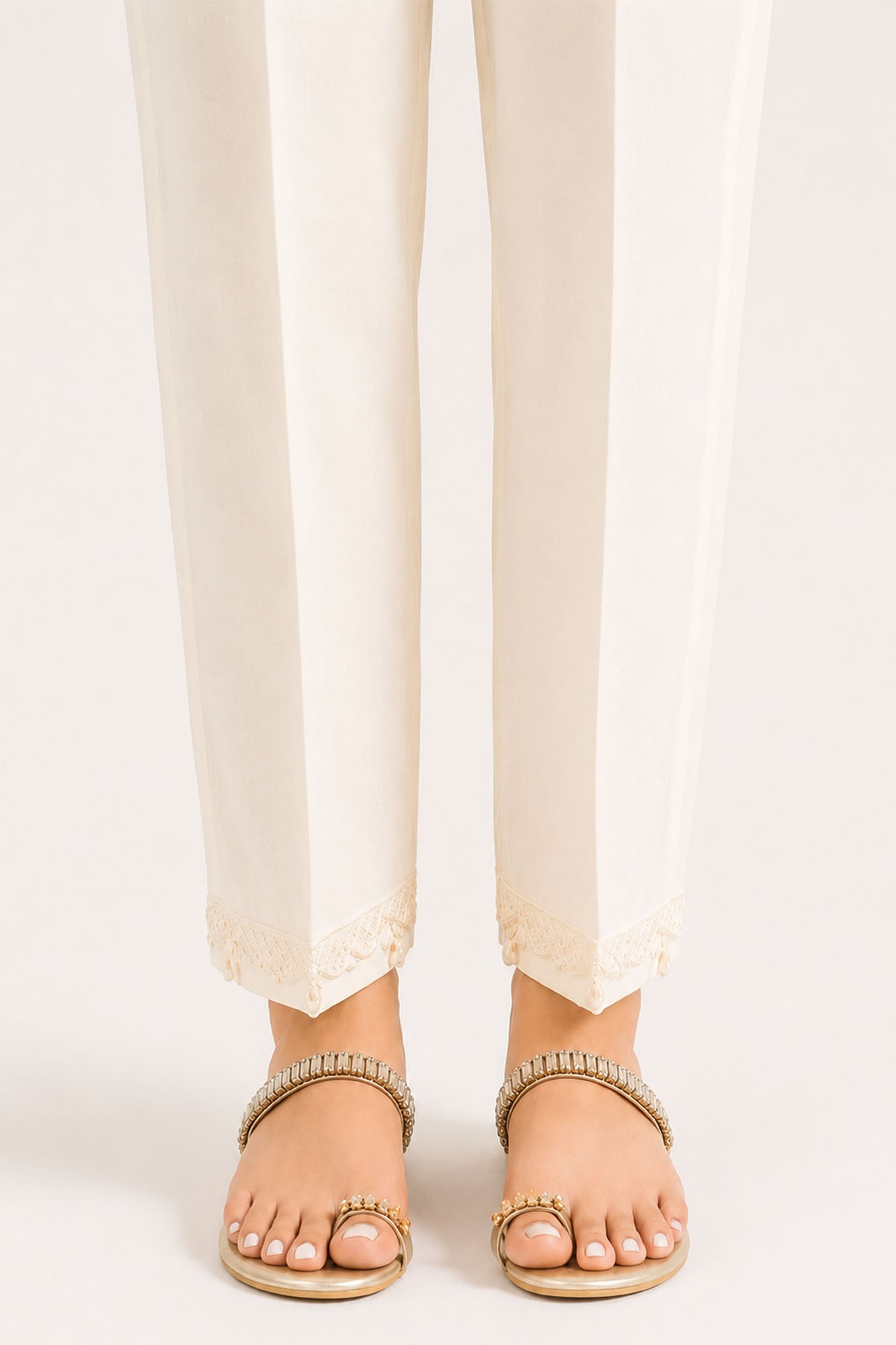 EMBROIDERED FITTED PANTS 3