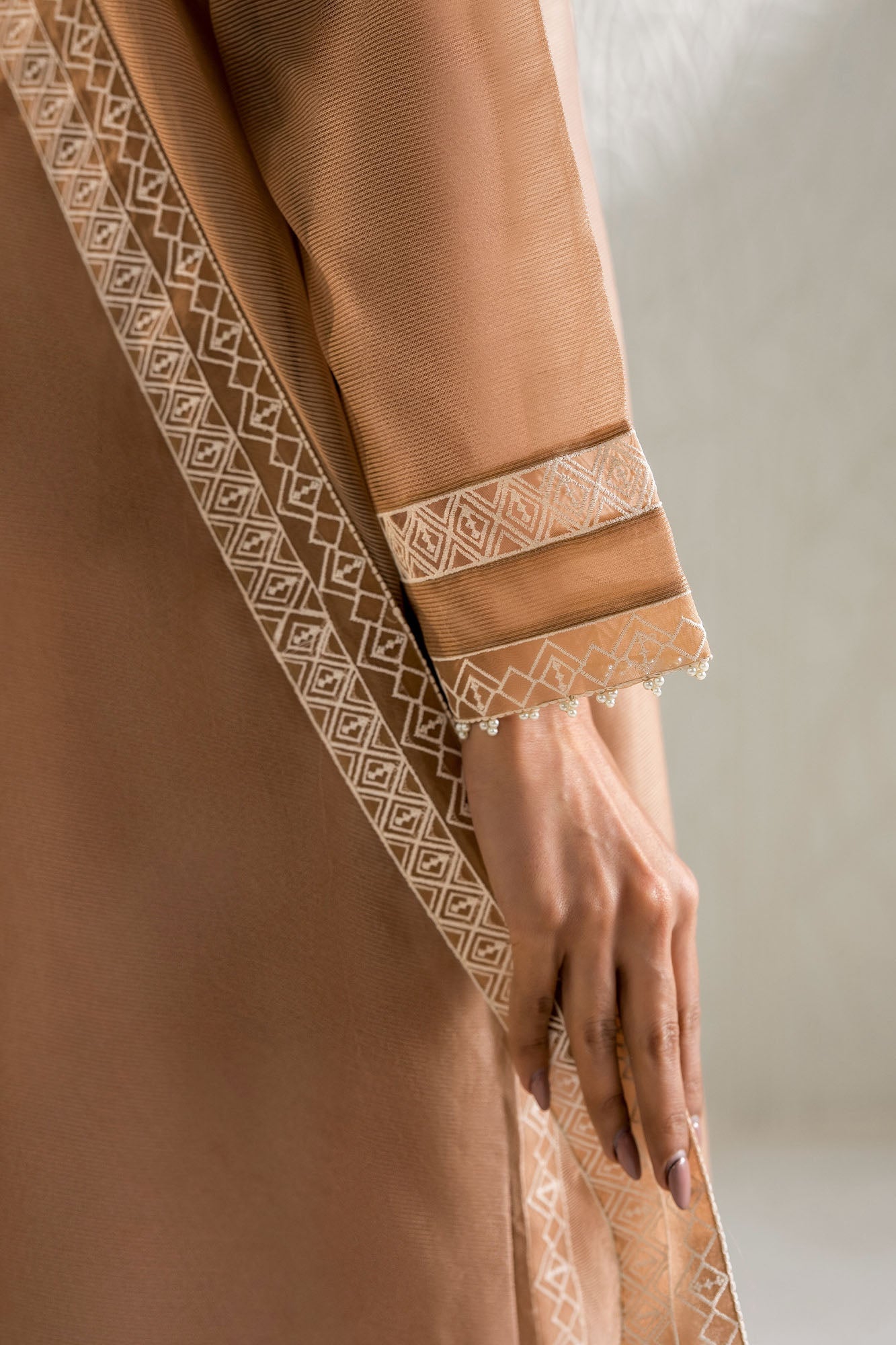 Ivory Dune-2Pc (Shirt & Dupatta)
