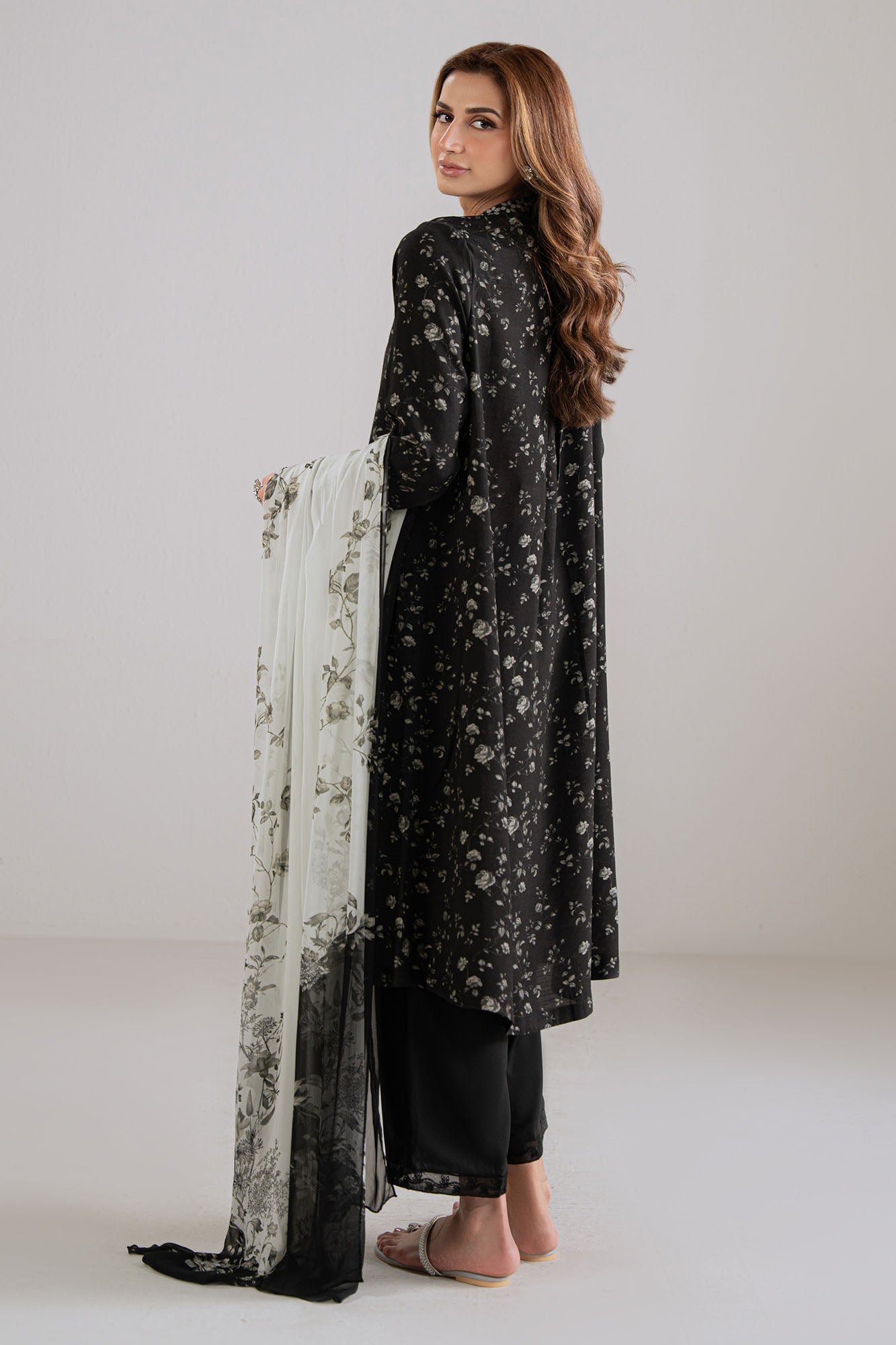NOIR REIGN-2PC (SHIRT & DUPATTA)