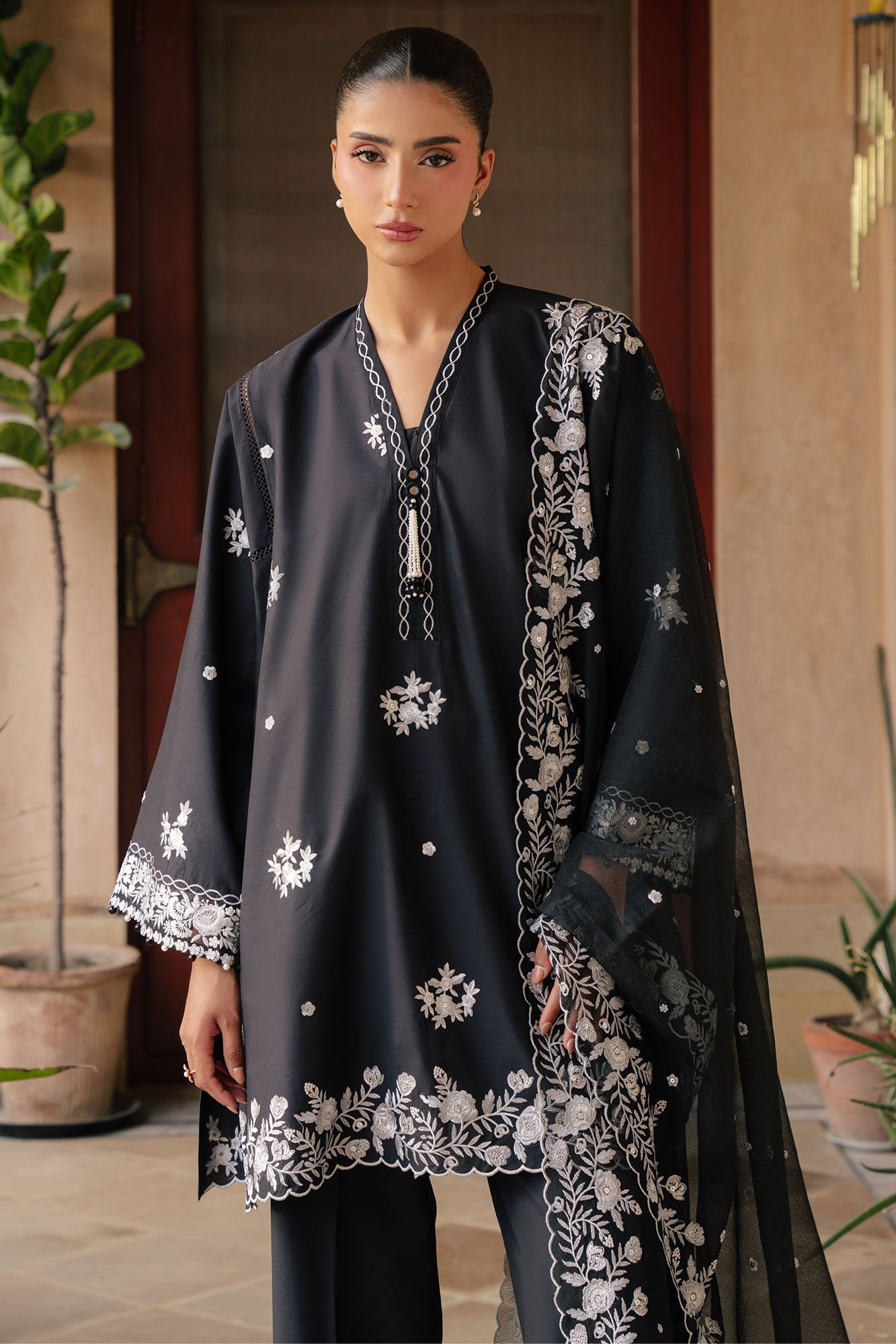 RAVEN MUSE-3PC EMBROIDERED LAWN SUIT