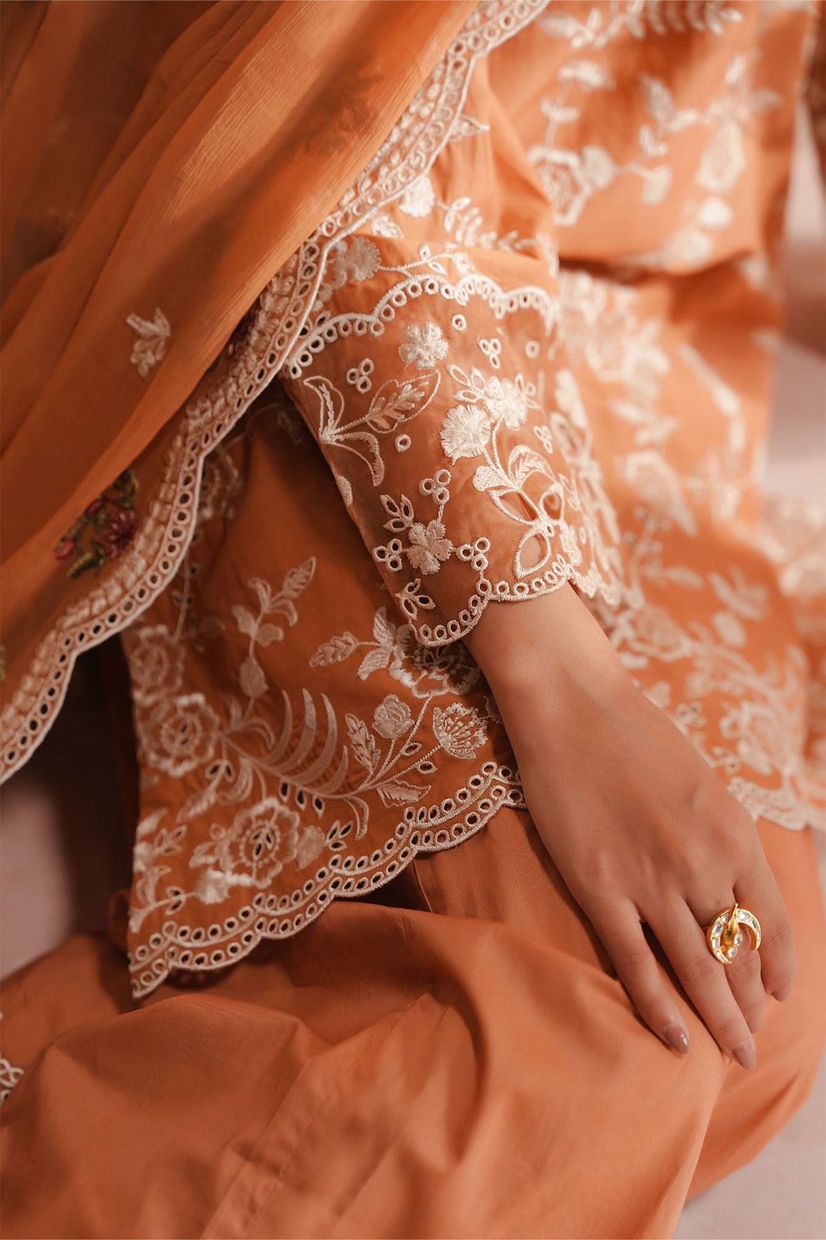 SUN GLOW-3PC (SHIRT, TROUSER & DUPATTA)