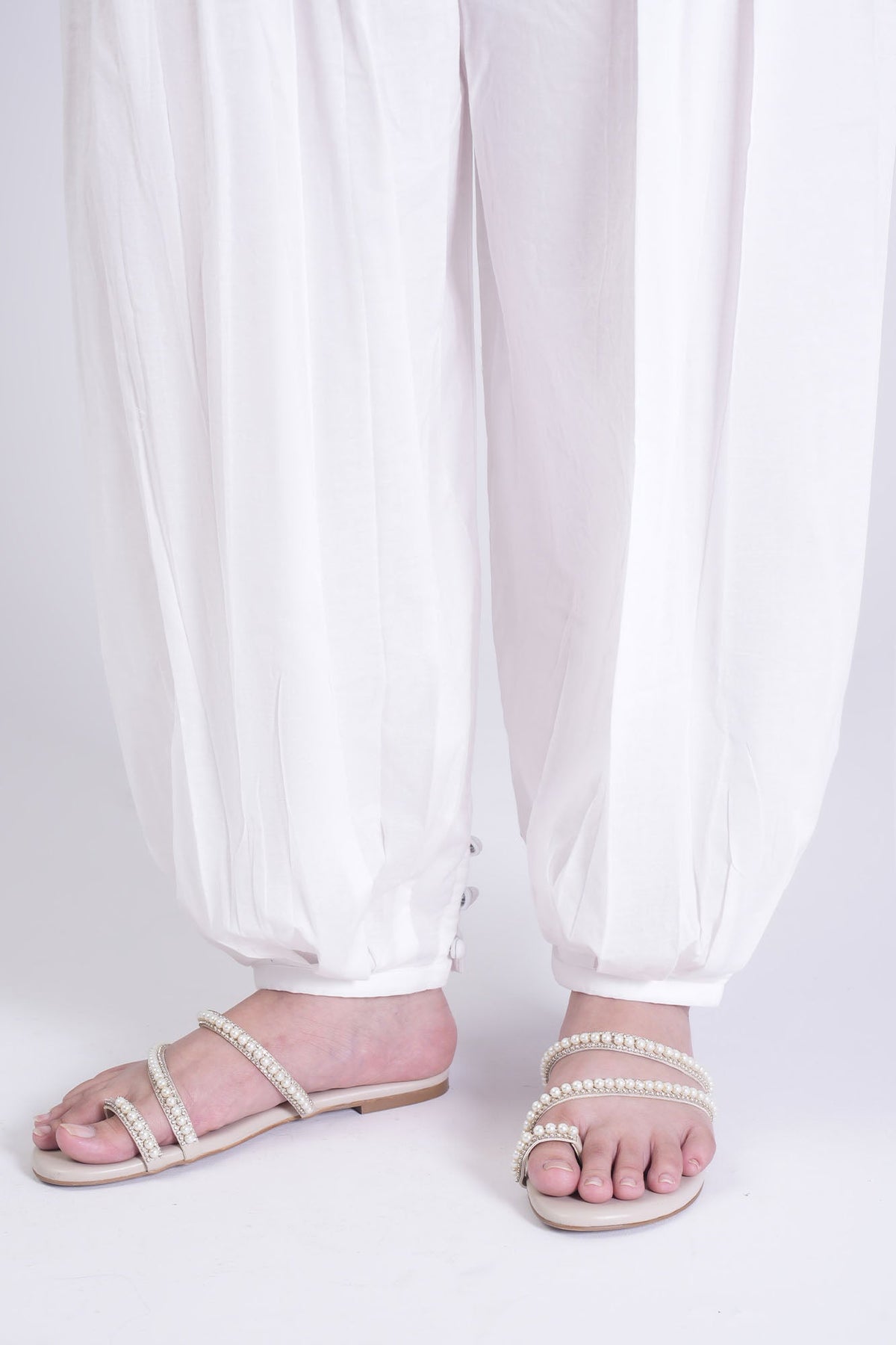 PLEATED BALLOON PANTS-01