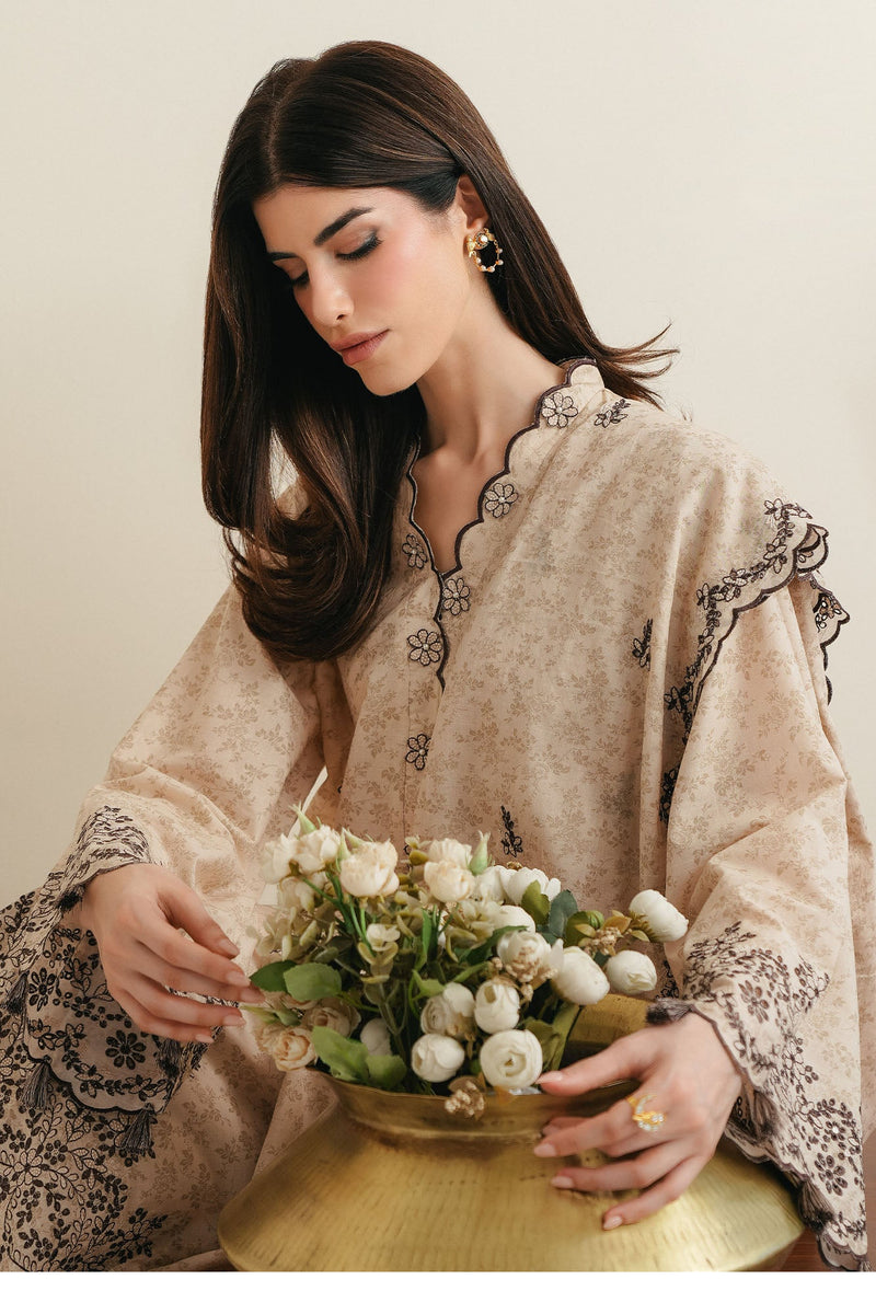 Ivory Noir-3Pc Embroidered Lawn Suit