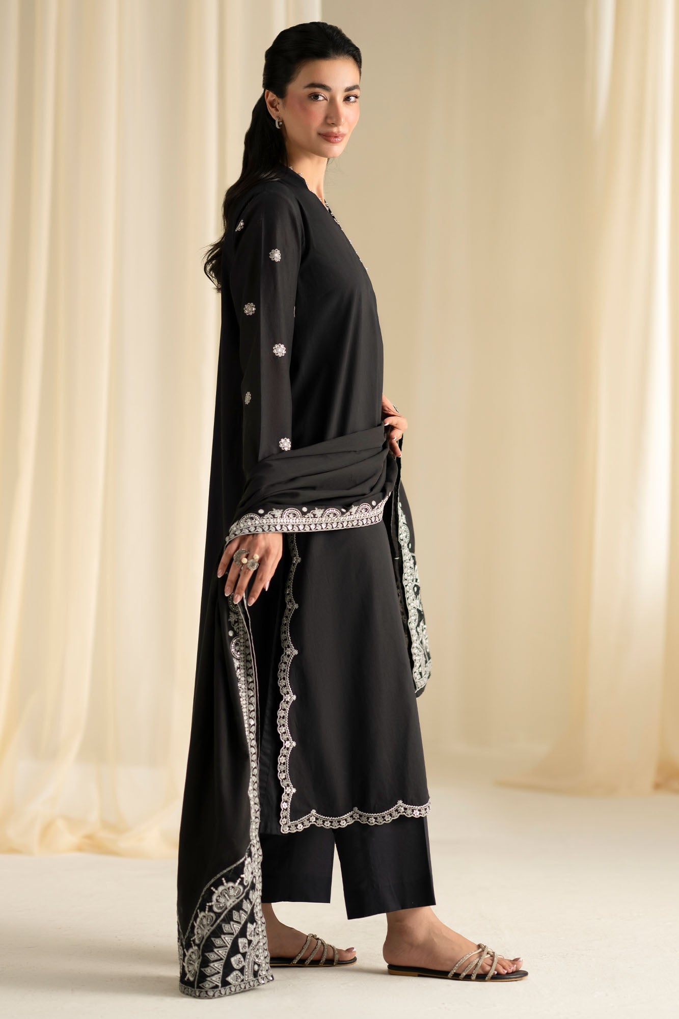 BLACK AMBER-2PC (SHIRT & DUPATTA)