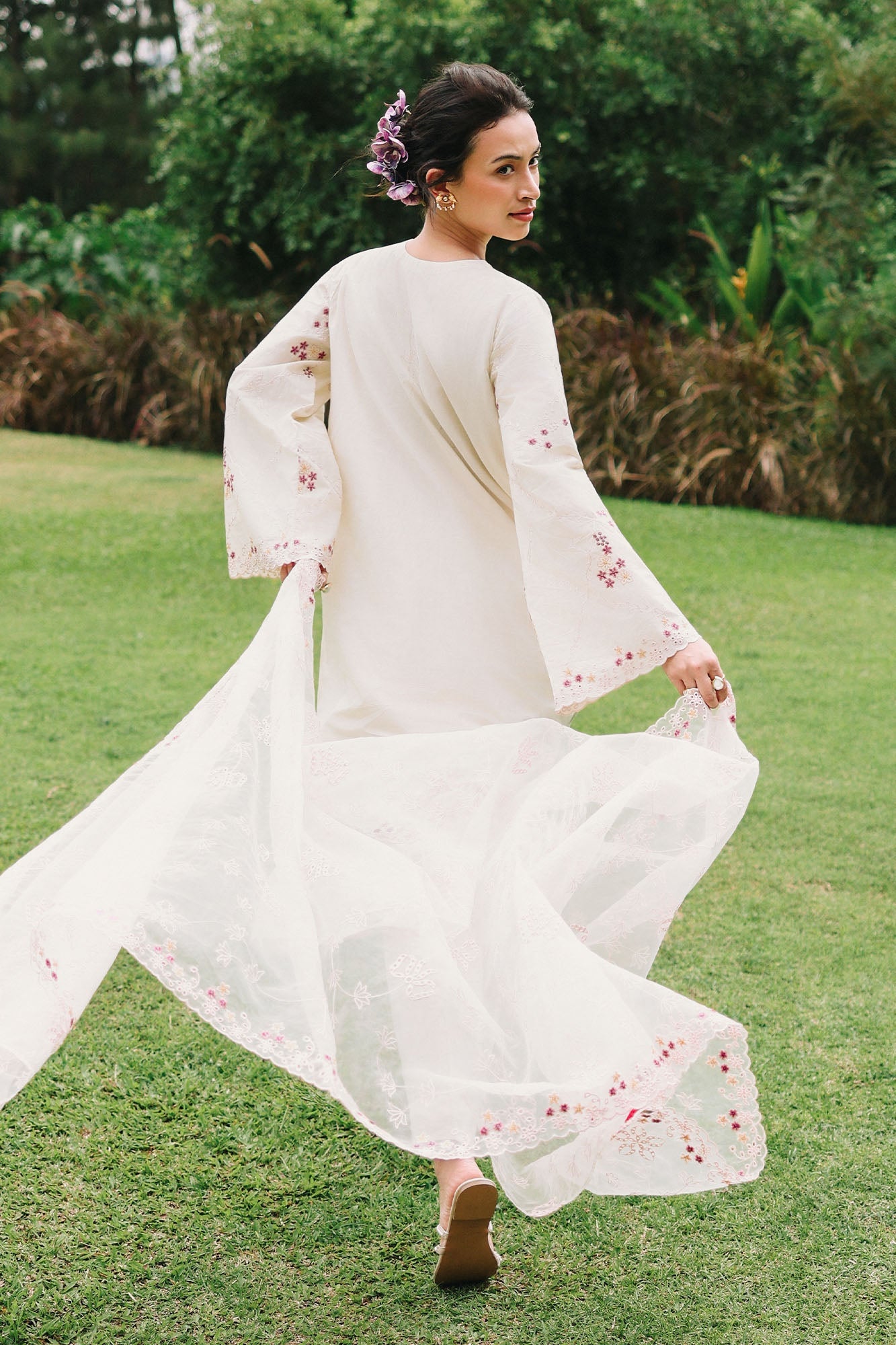 CARAMEL CREAM-3PC EMBROIDERED LAWN SUIT