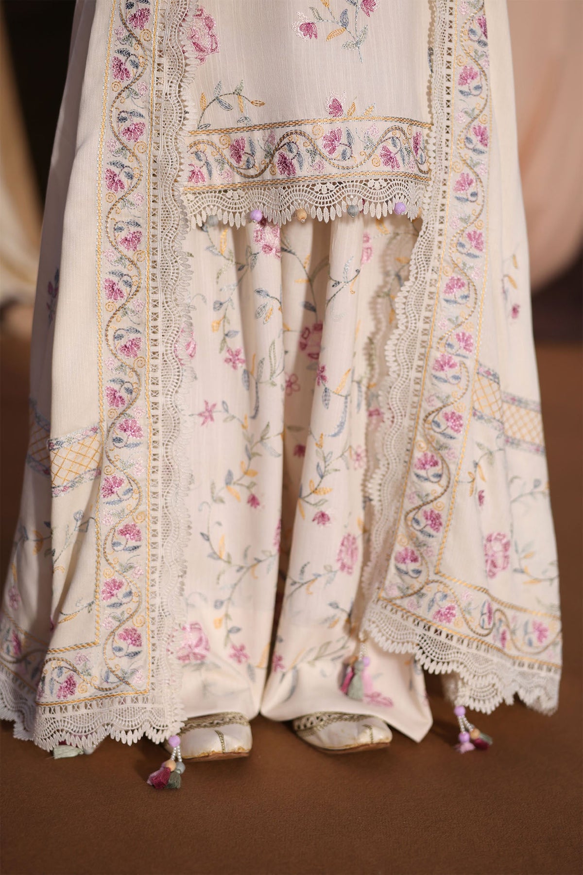 ALABASTER BLOOM-3PC KHADDAR EMBROIDERED SUIT