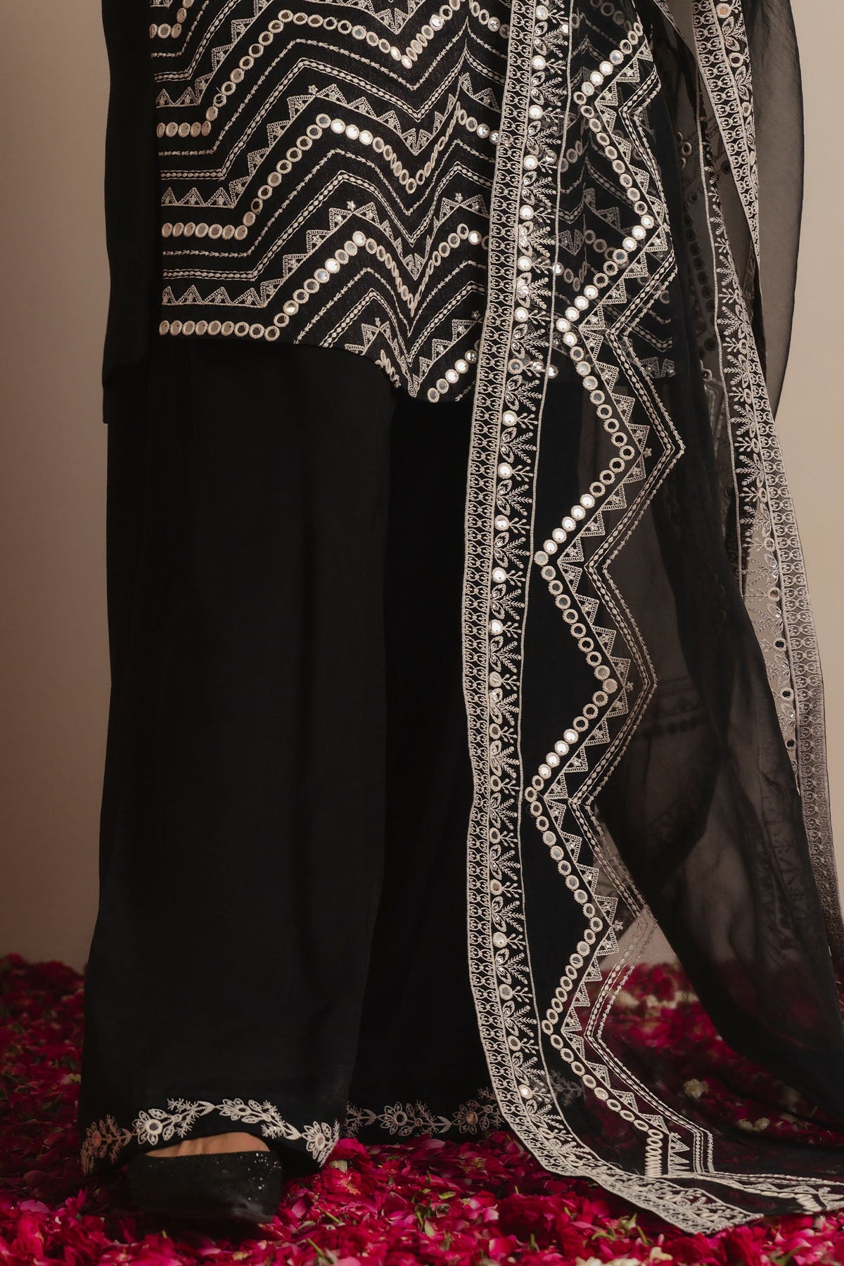 SHADOW STRIPES-3PC (SHIRT, SHALWAR & DUPATTA)