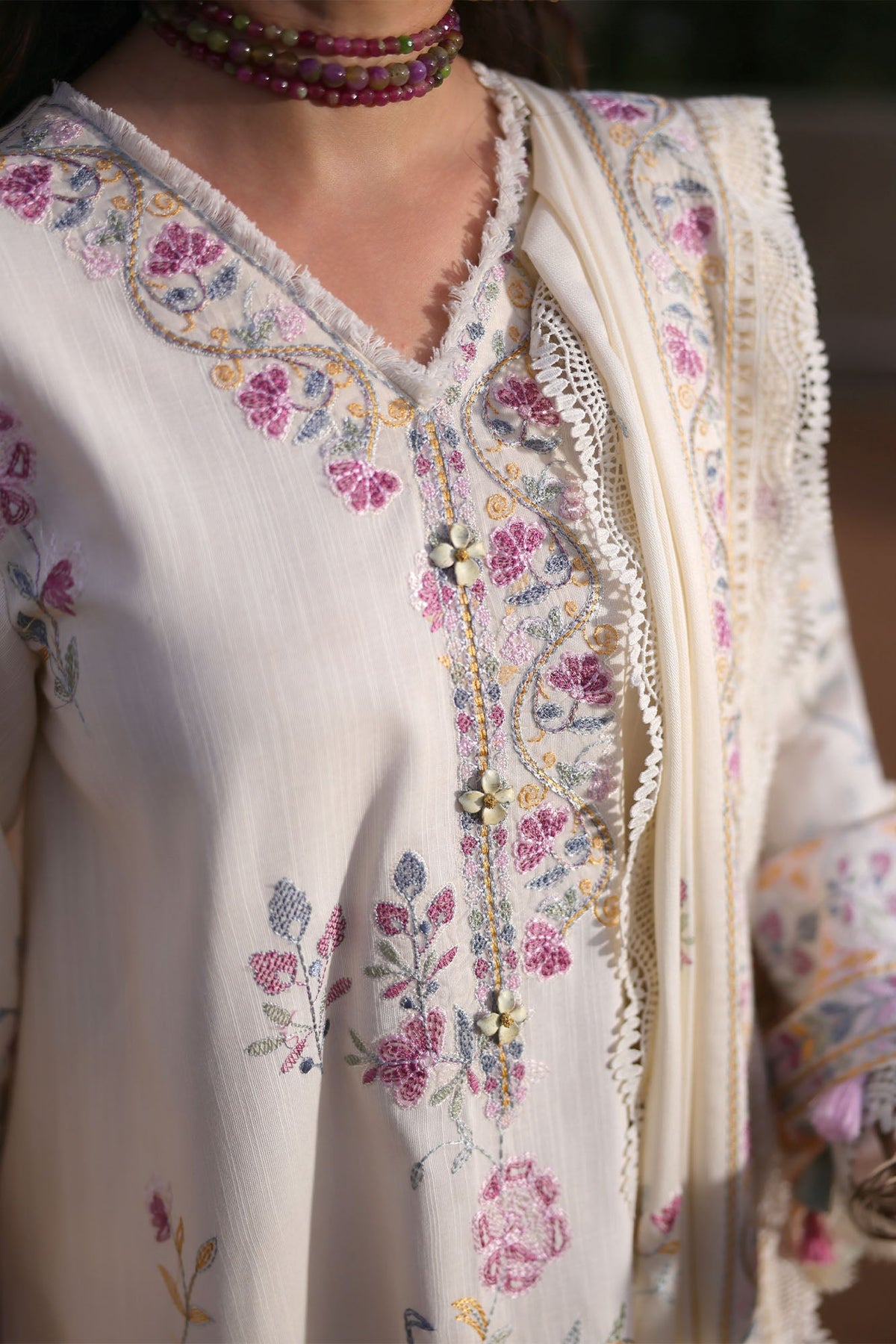 ALABASTER BLOOM-3PC KHADDAR EMBROIDERED SUIT