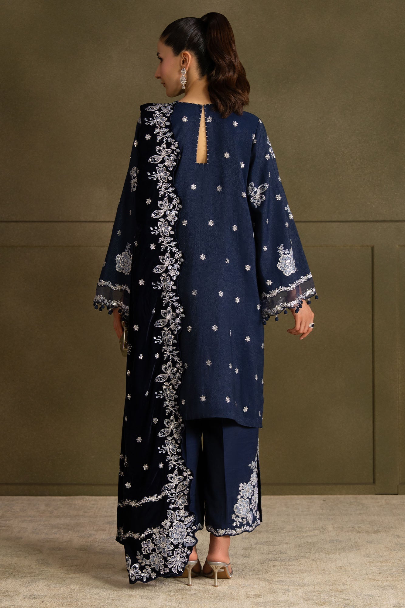 SPARKLING FLEUR-3PC  FANCY YARN EMBROIDERED SUIT