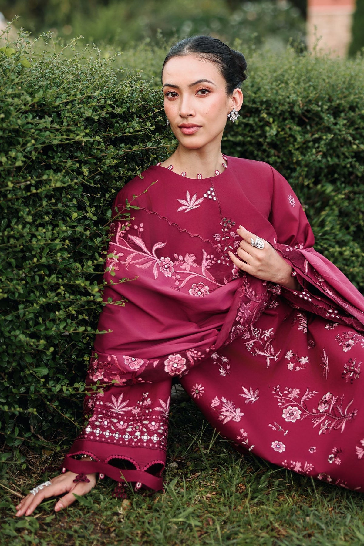 CRIMSON ROYALE-3PC (SHIRT, TROUSER & DUPATTA)