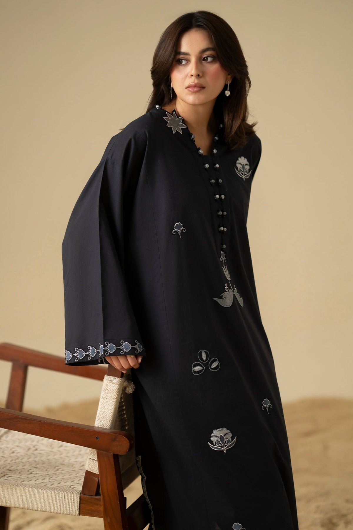 NOIR SHADOW EMBROIDERED CAMBRIC SHIRT