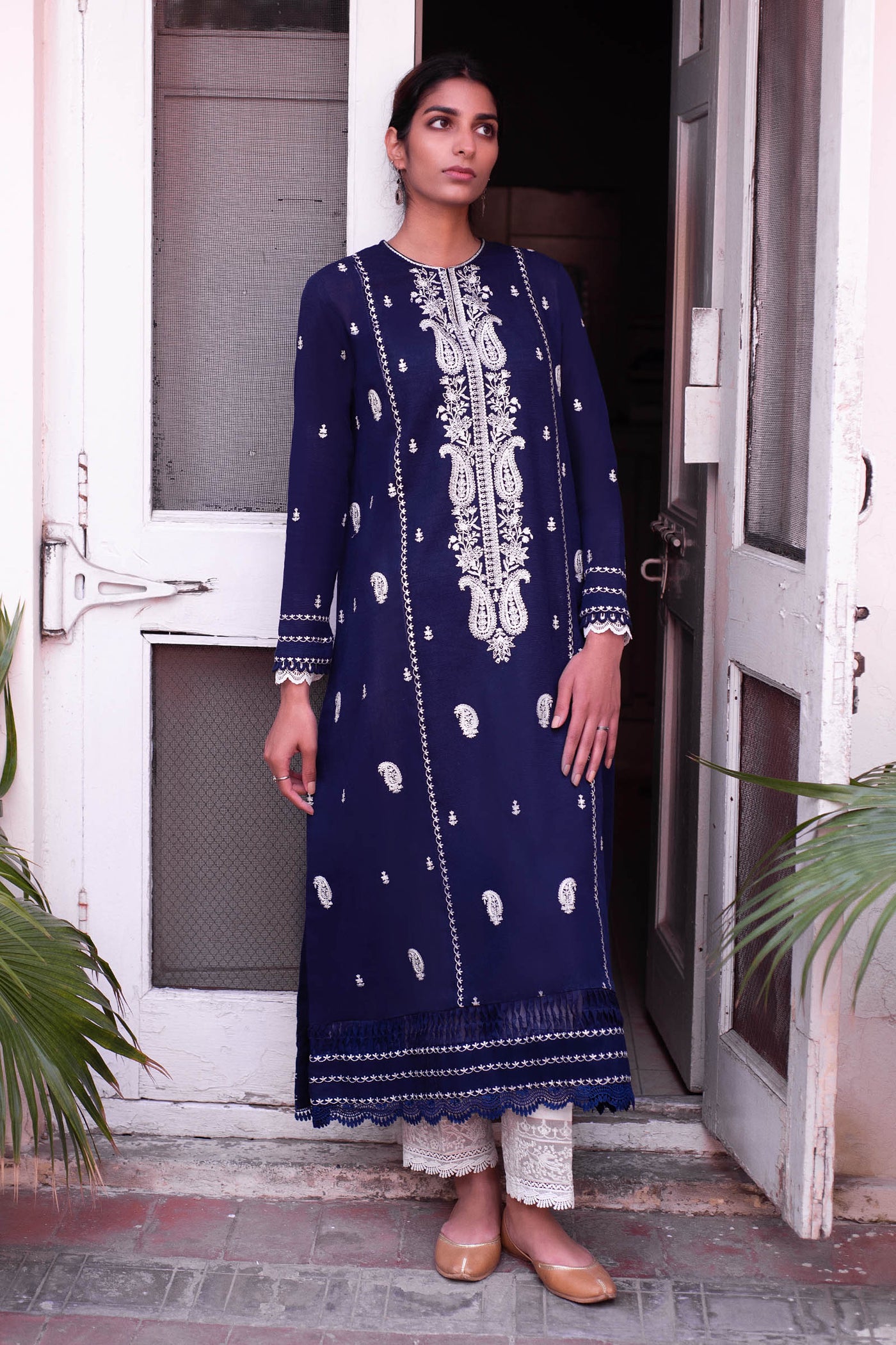 https://cdn.shopify.com/s/files/1/0081/0283/8329/products/Untitled-1_0011_AAP_3666_53b2c913-94cd-4de4-ab74-b564dbb3671a.jpg?v=1652971565