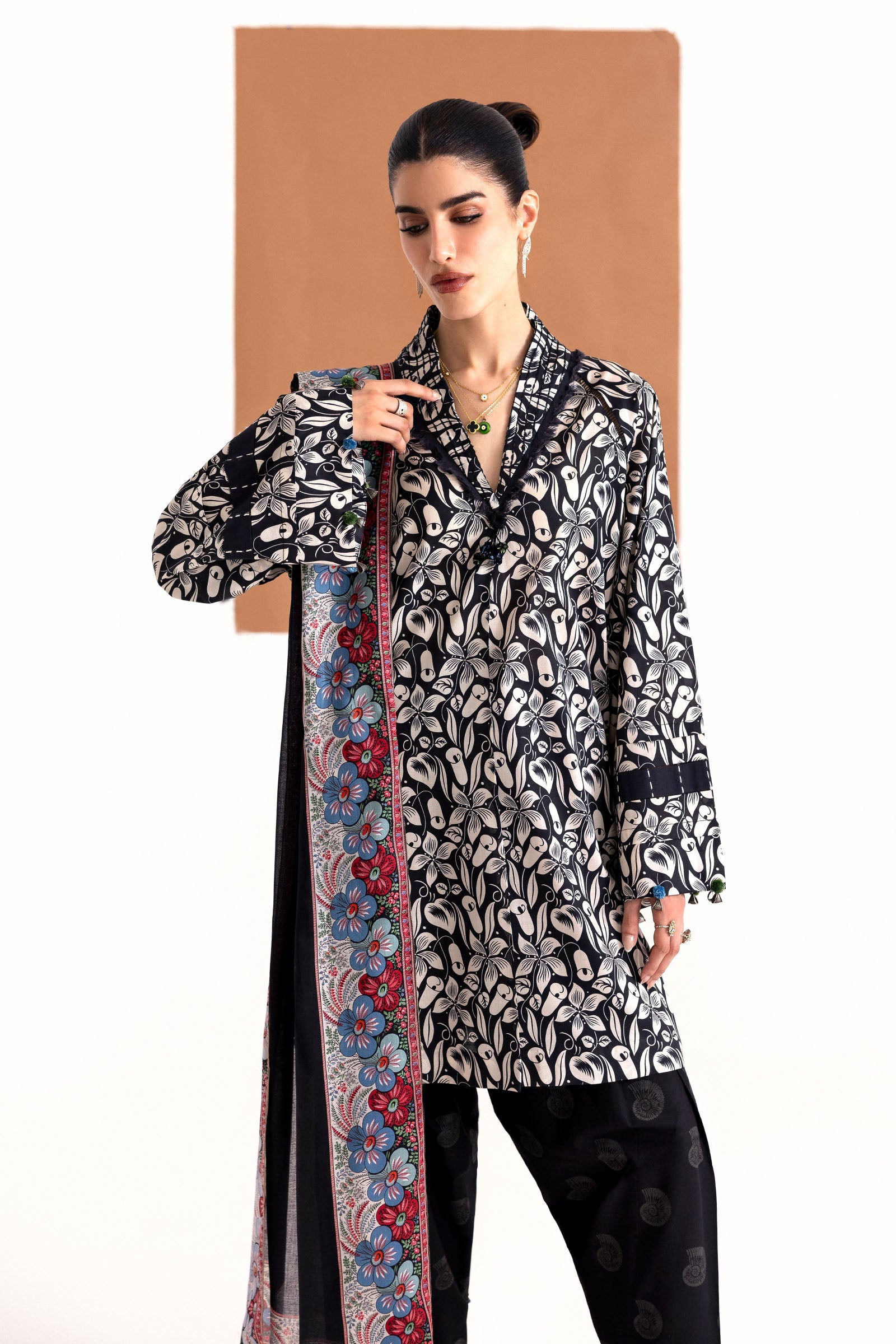 https://cdn.shopify.com/s/files/1/0081/0283/8329/files/Untitled-1_0012_2C5A3854.jpg?v=1751049957