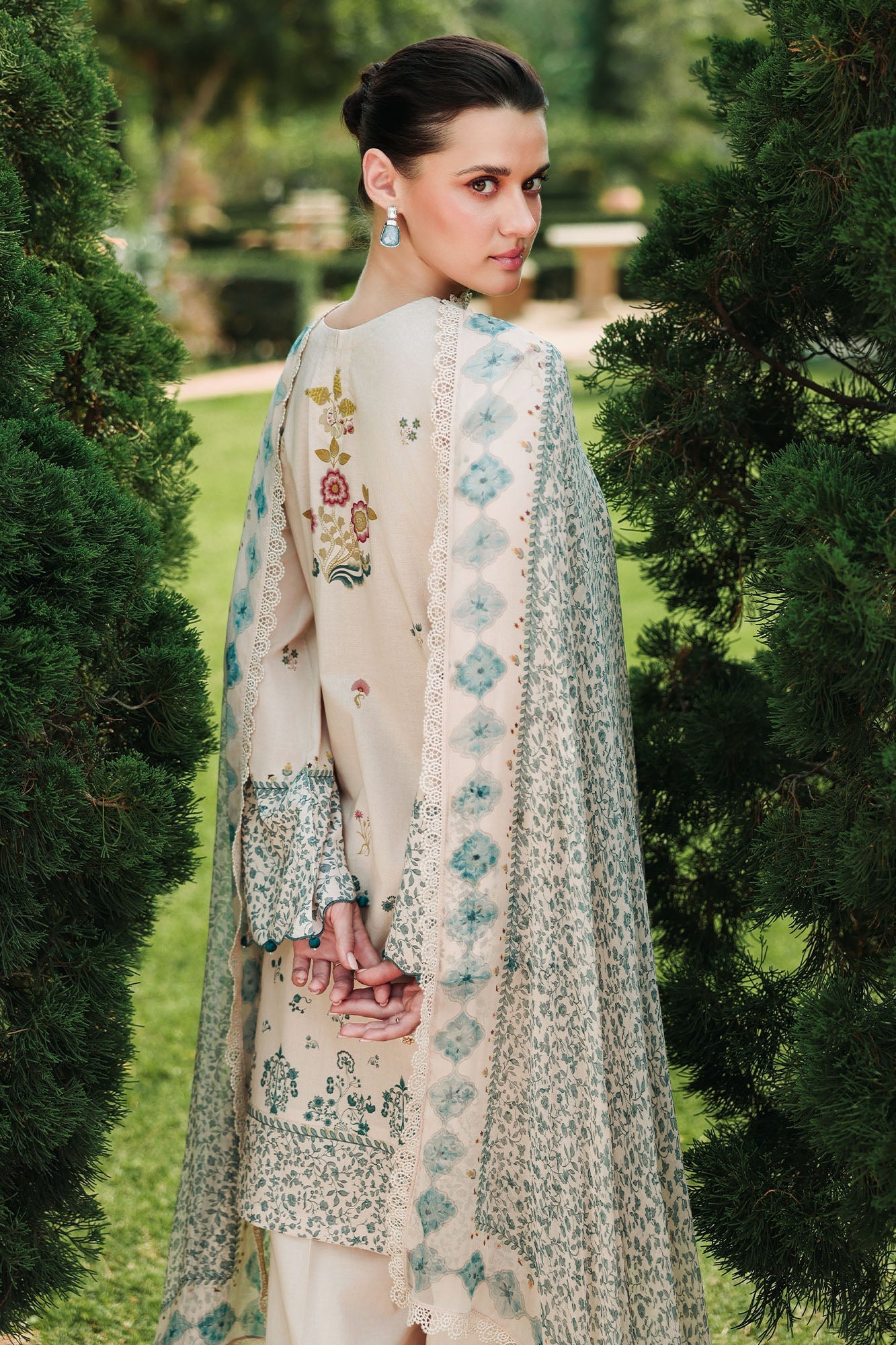 SUBTLE BEIGE-3PC EMBROIDERED LAWN SUIT