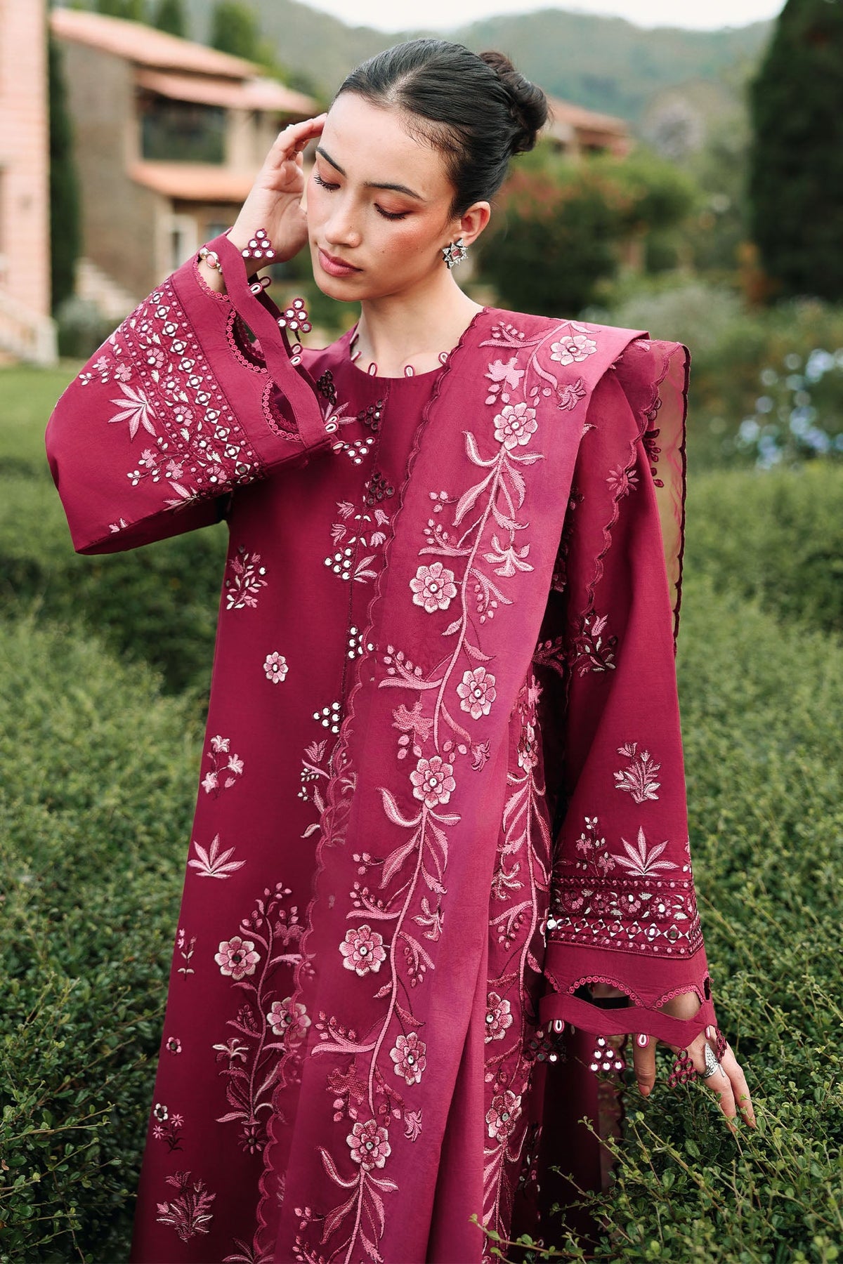 CRIMSON ROYALE-3PC (SHIRT, TROUSER & DUPATTA)