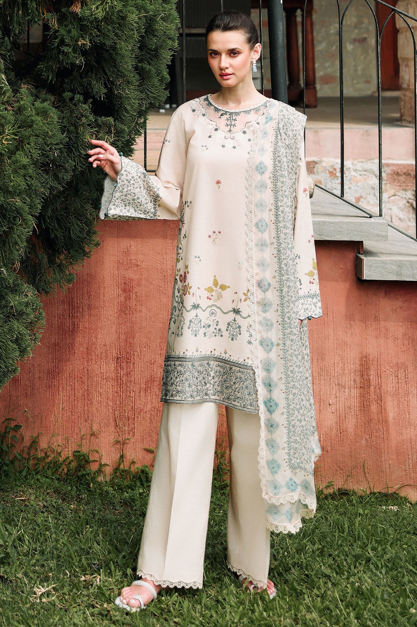 SUBTLE BEIGE-3PC EMBROIDERED LAWN SUIT
