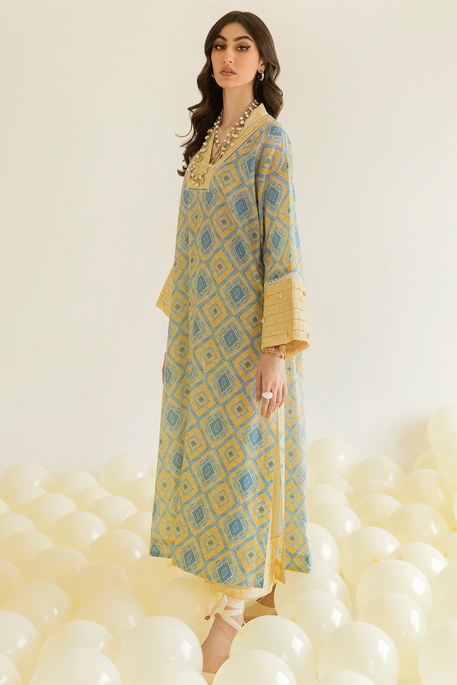 https://cdn.shopify.com/s/files/1/0081/0283/8329/products/Untitled-1_0017_1O9A6127.jpg?v=1677048870