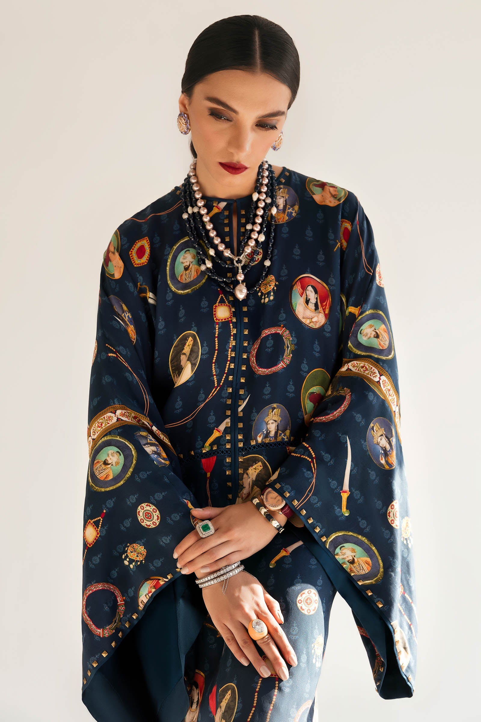 https://cdn.shopify.com/s/files/1/1678/4755/products/Untitled-1_0020_1O9A6925.jpg?v=1679663706