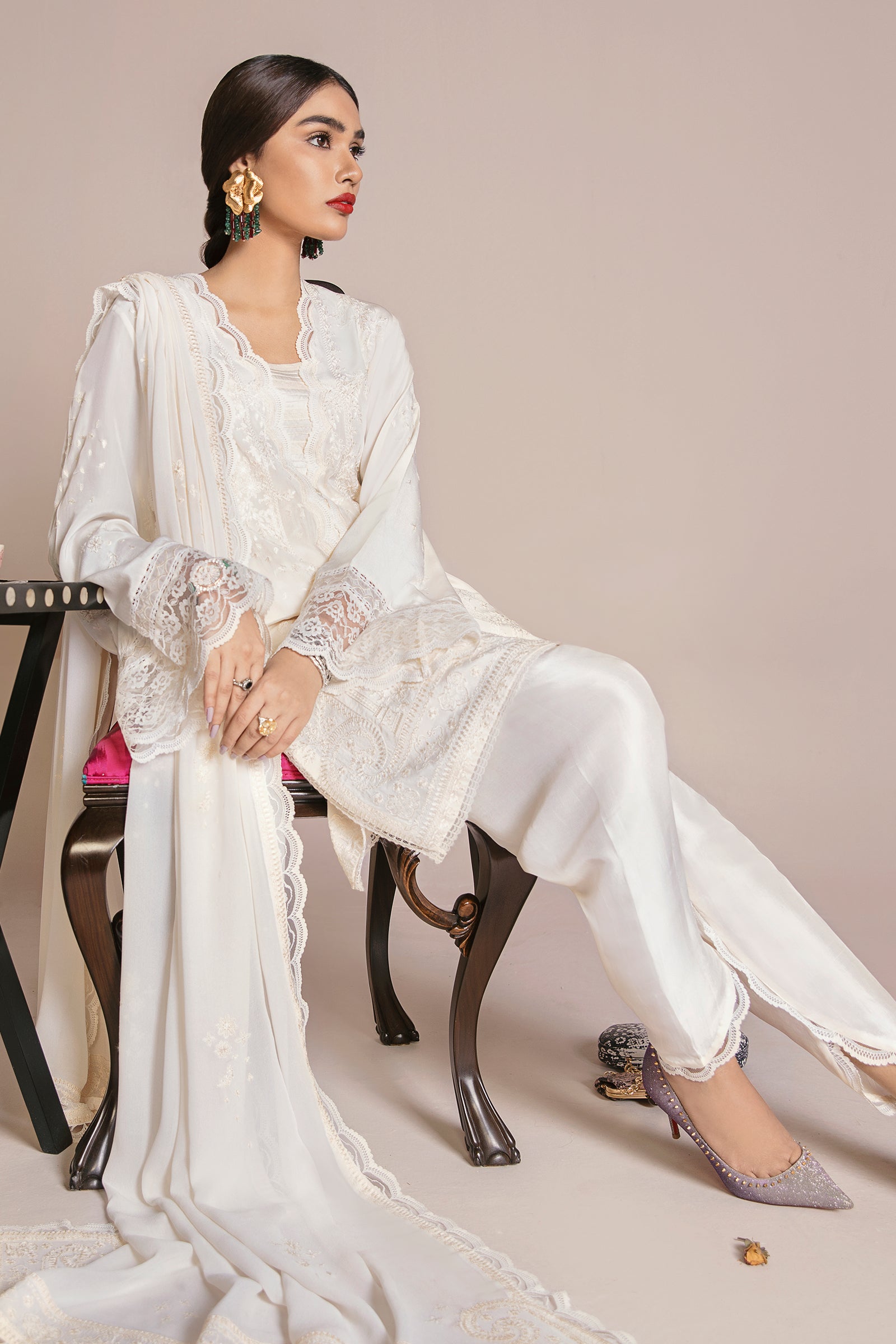 https://cdn.shopify.com/s/files/1/1678/4755/products/Untitled-1_0022_1O9A7788.jpg?v=1631186664