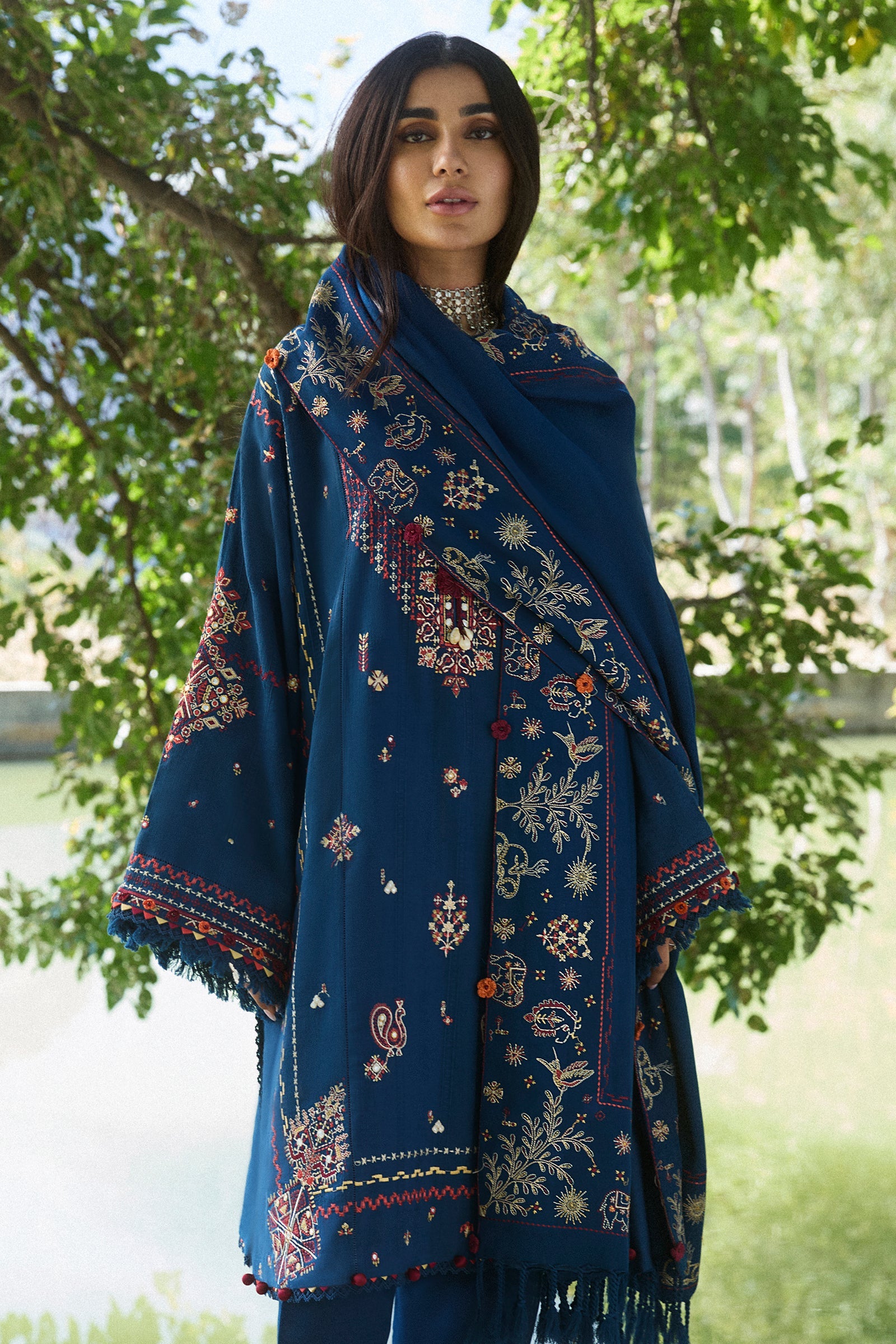 https://cdn.shopify.com/s/files/1/0081/0283/8329/files/Untitled-1_0022_ZahaAW2431371copy.jpg?v=1731656793
