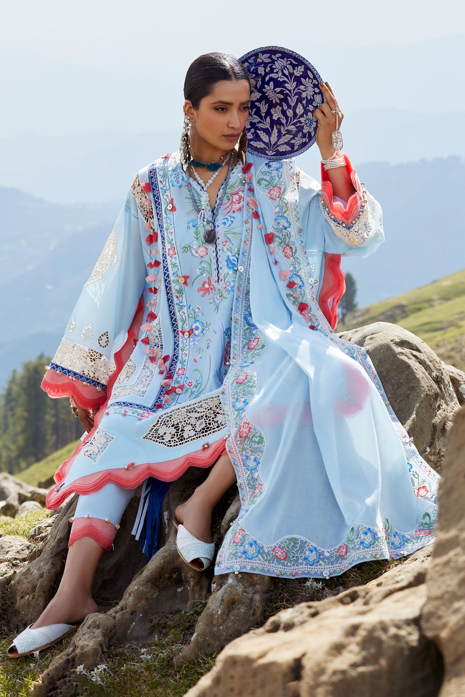 https://cdn.shopify.com/s/files/1/1678/4755/files/Untitled-1_0028_047A5773.jpg?v=1778674053