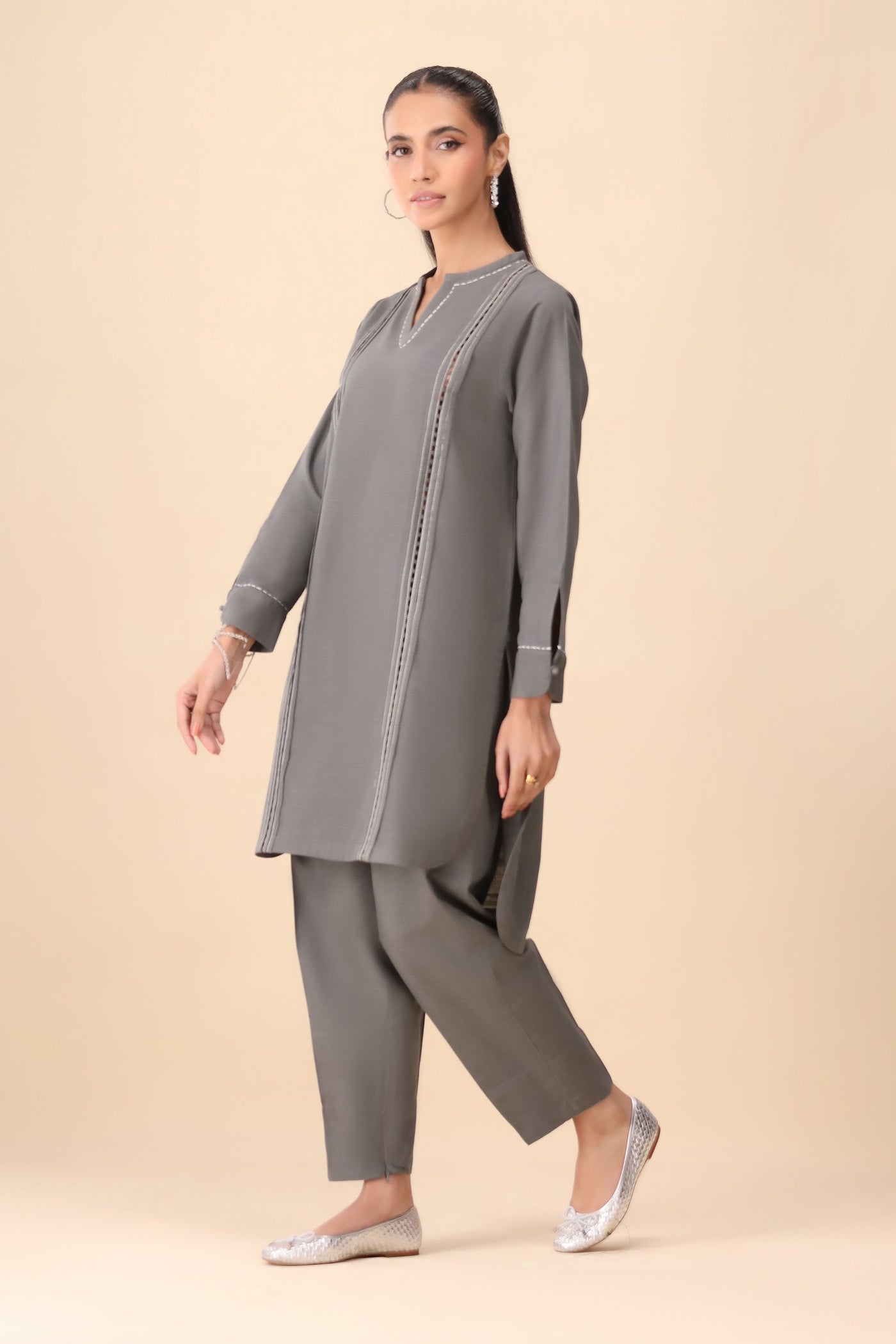 https://cdn.shopify.com/s/files/1/0081/0283/8329/files/Untitled-1_0032__0e34bdd6-2e6b-4e21-ac3d-aaac8ee47b51.jpg?v=1736329320