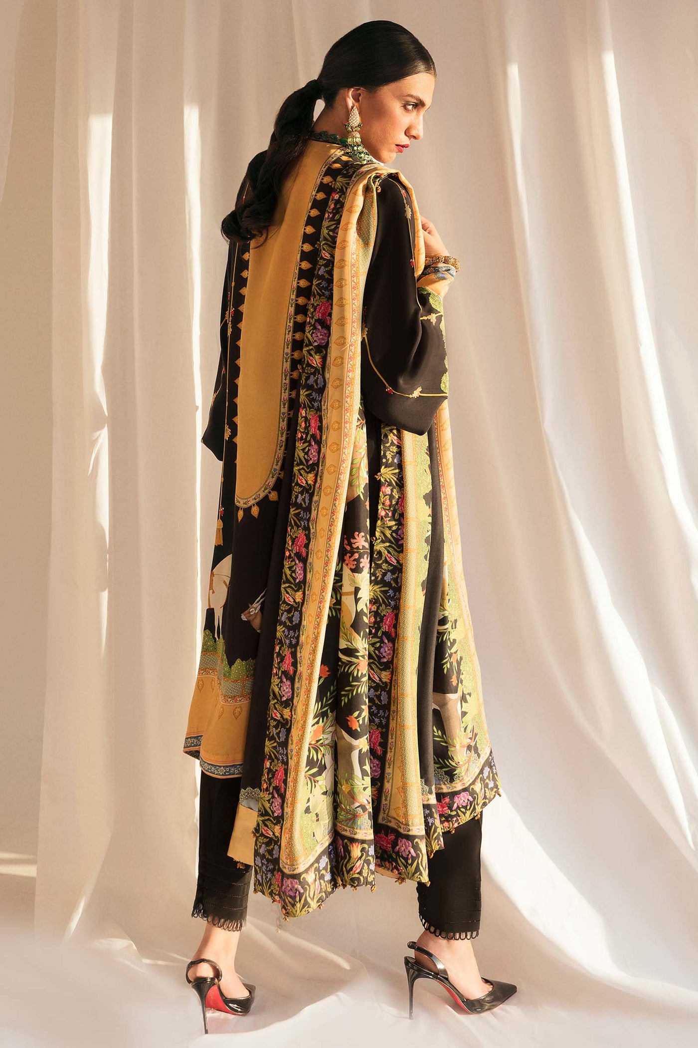 https://cdn.shopify.com/s/files/1/1678/4755/products/Untitled-1_0035_1O9A7446.jpg?v=1655204983