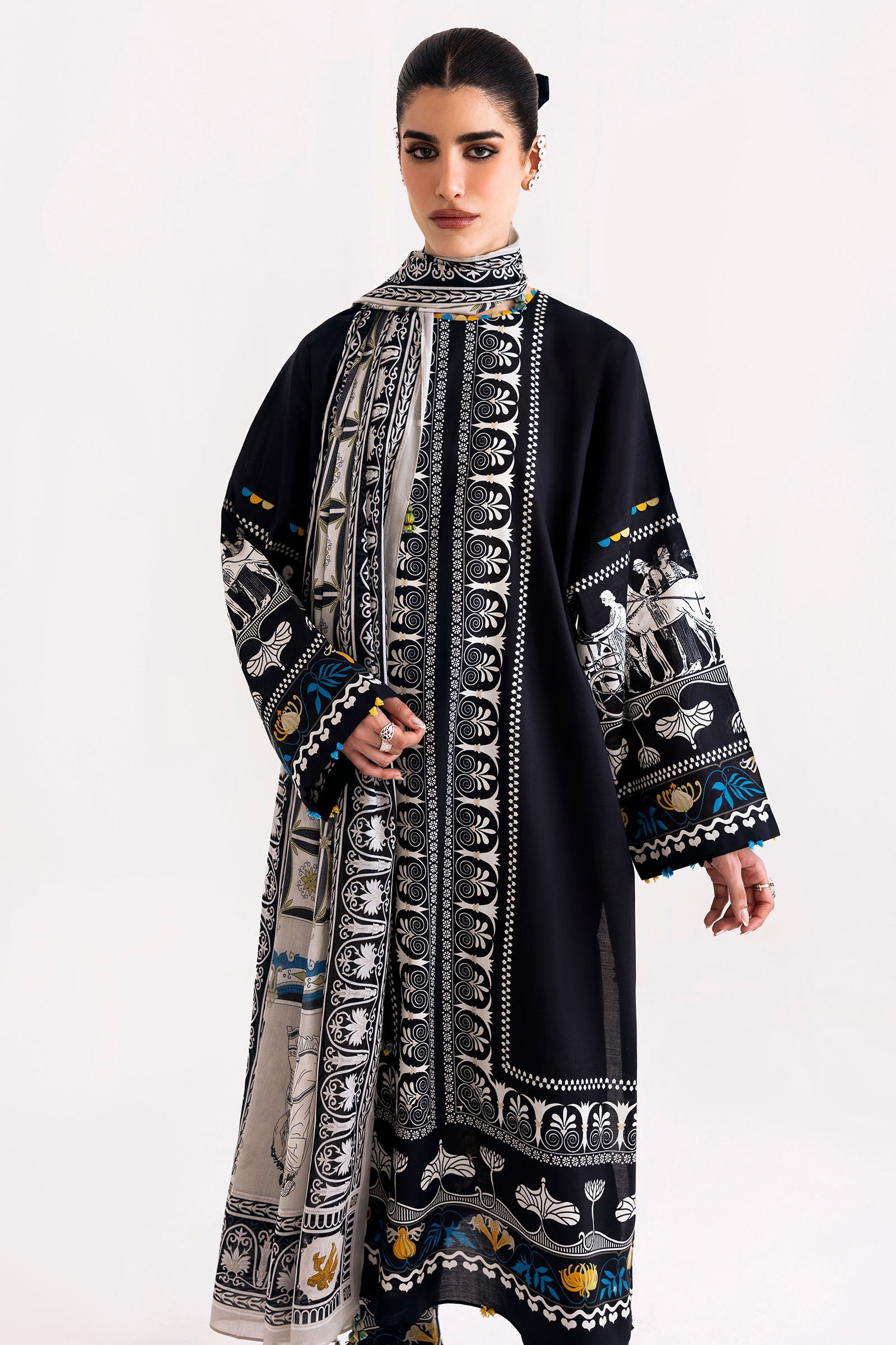 https://cdn.shopify.com/s/files/1/0081/0283/8329/files/Untitled-1_0042_2C5A3244.jpg?v=1751049410