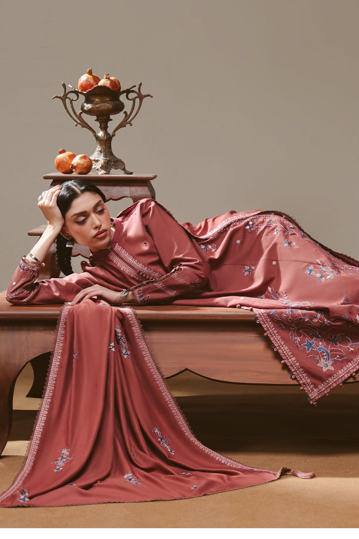 AMBER TAPESTRY-3PC KHADDAR EMBROIDERED SUIT