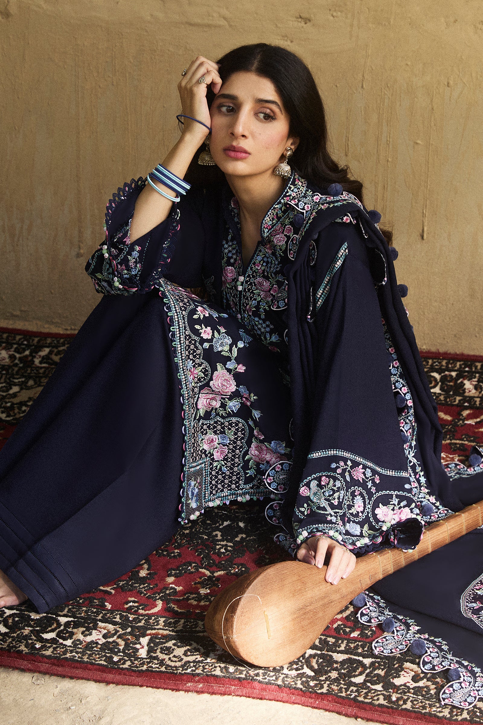 https://cdn.shopify.com/s/files/1/0081/0283/8329/files/Untitled-1_0066_ZahaAW2429801copy.jpg?v=1731656658
