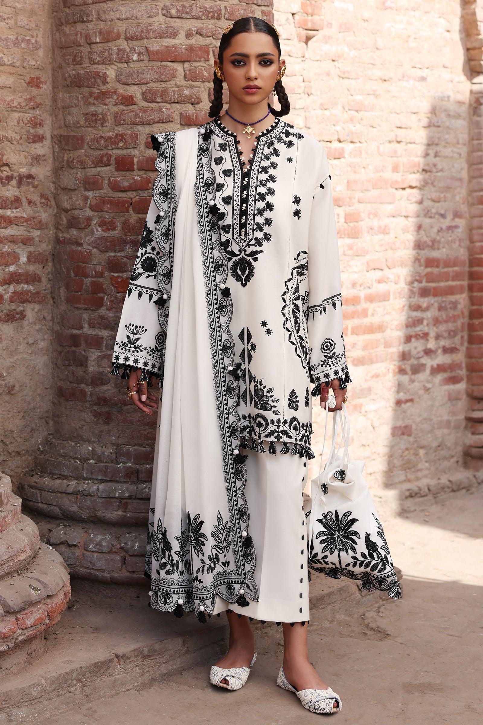 https://cdn.shopify.com/s/files/1/0081/0283/8329/files/Untitled-1_954876f1-0c6d-426d-82c0-9f5ccaf0c039.jpg?v=1747914044