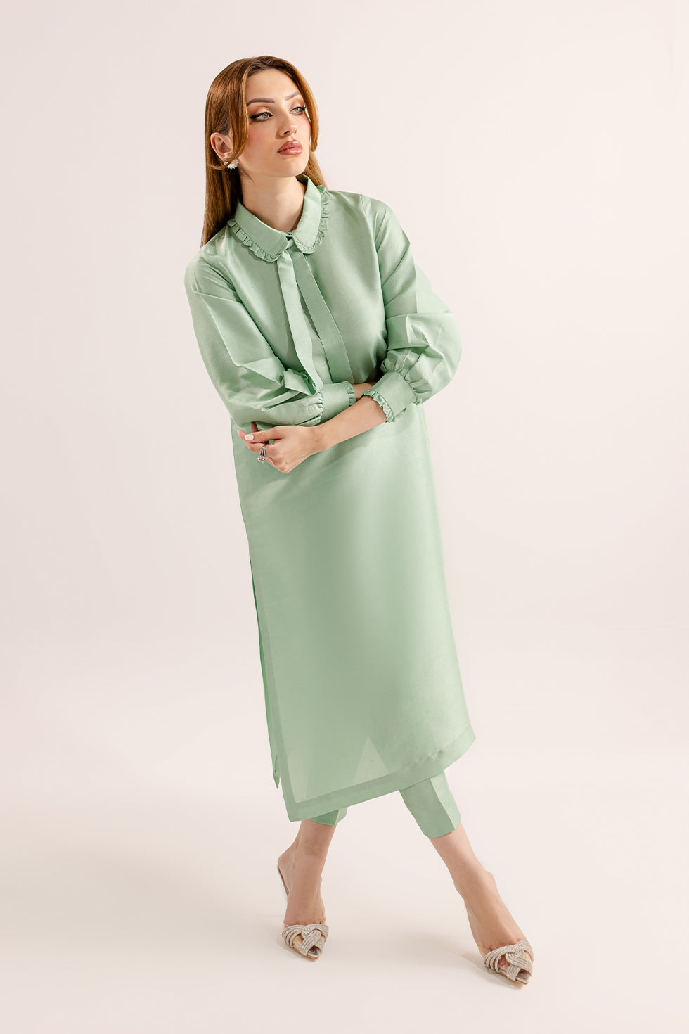 https://cdn.shopify.com/s/files/1/0799/2921/3243/files/Untitled-2_0000s_0010_1C0A6778.jpg?v=1750426027