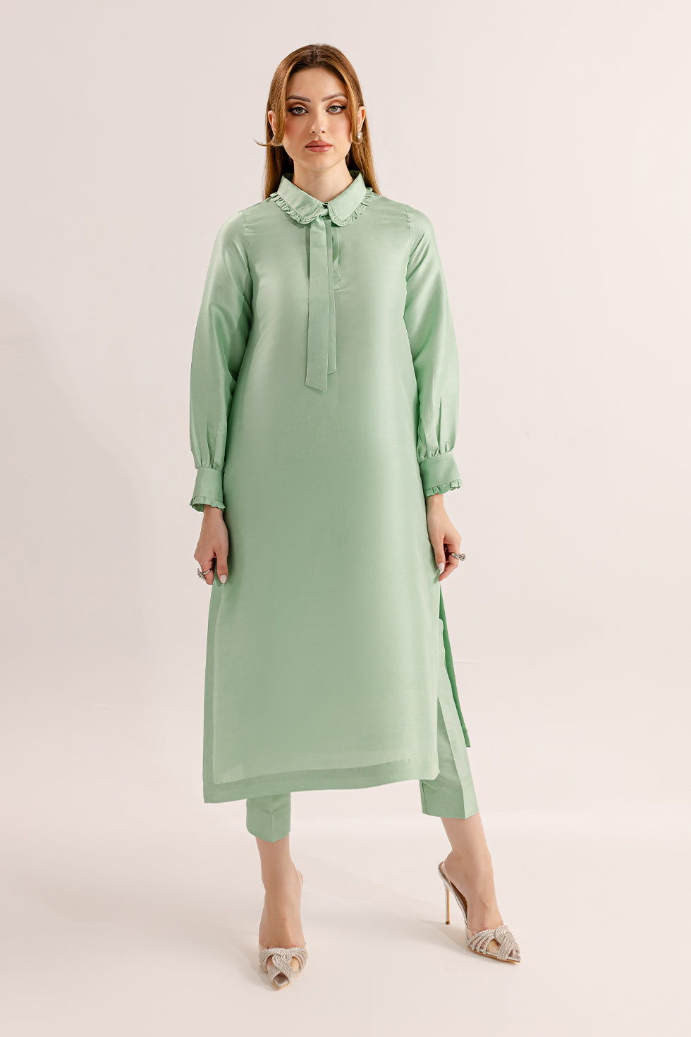 https://cdn.shopify.com/s/files/1/0799/2921/3243/files/Untitled-2_0000s_0020_1C0A6682.jpg?v=1750426027