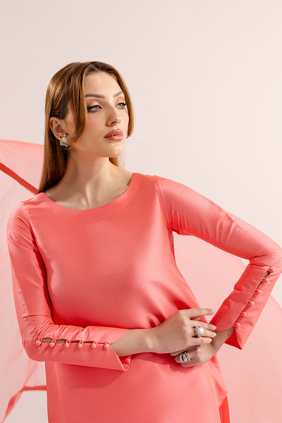 https://cdn.shopify.com/s/files/1/0799/2921/3243/files/Untitled-2_0000s_0030_1C0A6583.jpg?v=1750426018