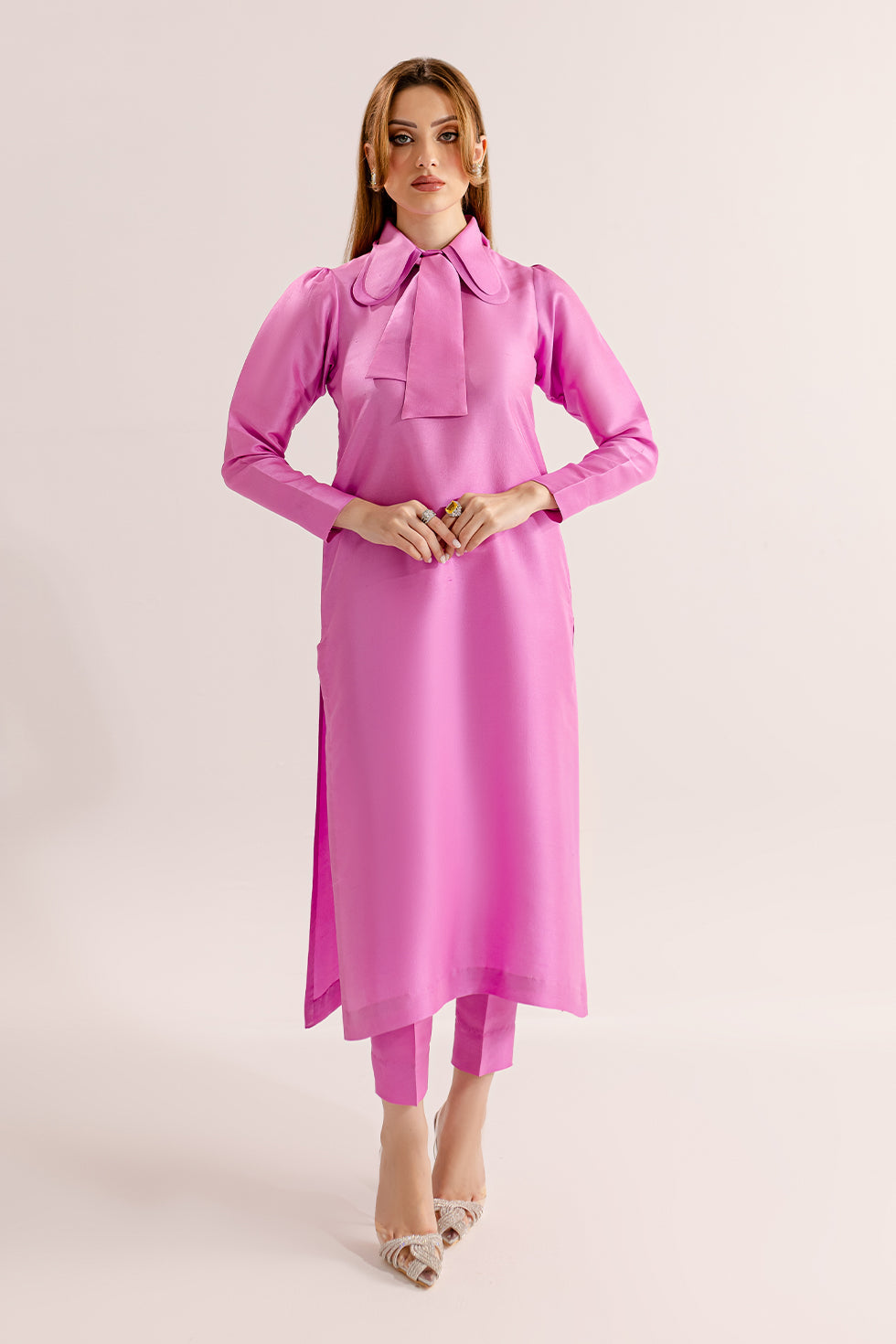 https://cdn.shopify.com/s/files/1/0799/2921/3243/files/Untitled-2_0000s_0055_1C0A6186.jpg?v=1750426039
