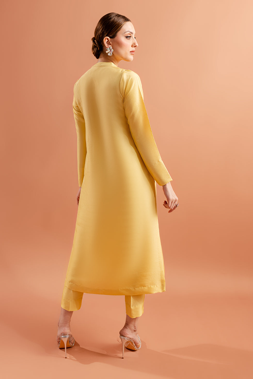 https://cdn.shopify.com/s/files/1/0799/2921/3243/files/Untitled-2_0000s_0068_1C0A7842.jpg?v=1750426023