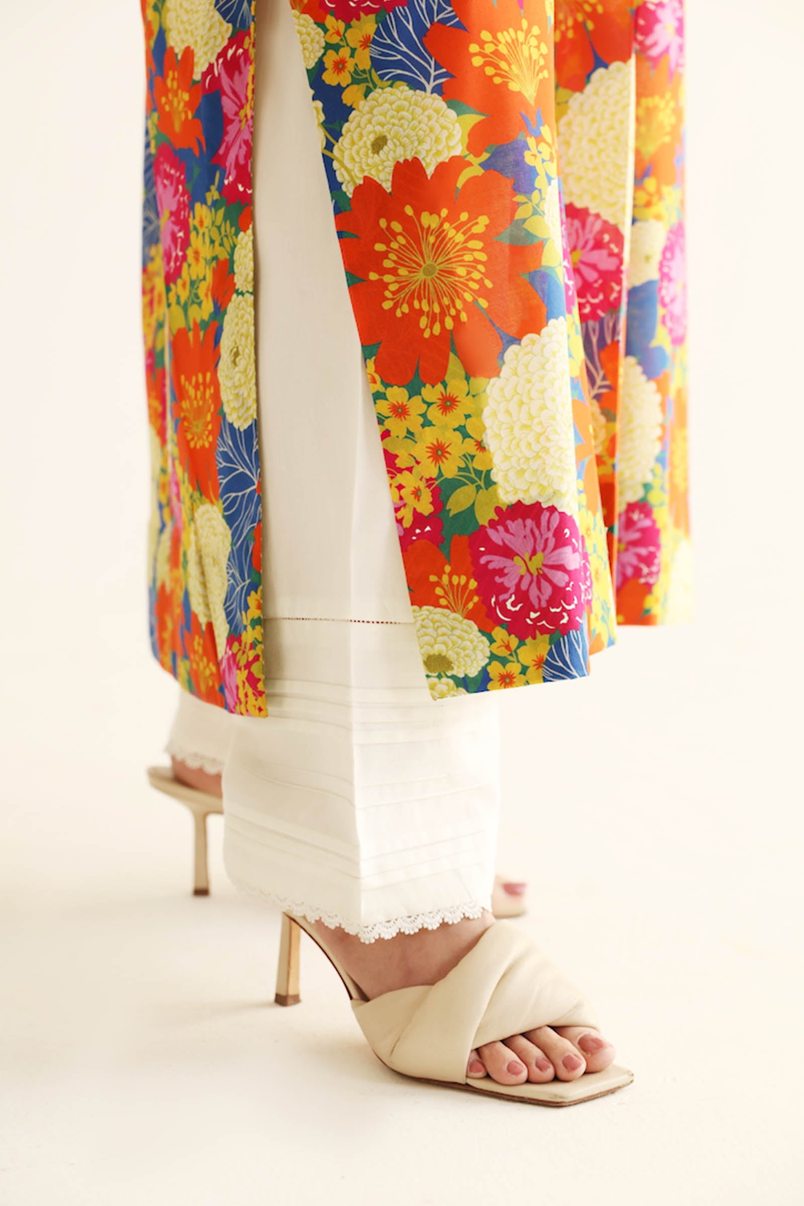 https://cdn.shopify.com/s/files/1/0081/0283/8329/files/Untitled-2_0003_1O9A0953.jpg?v=1695377339